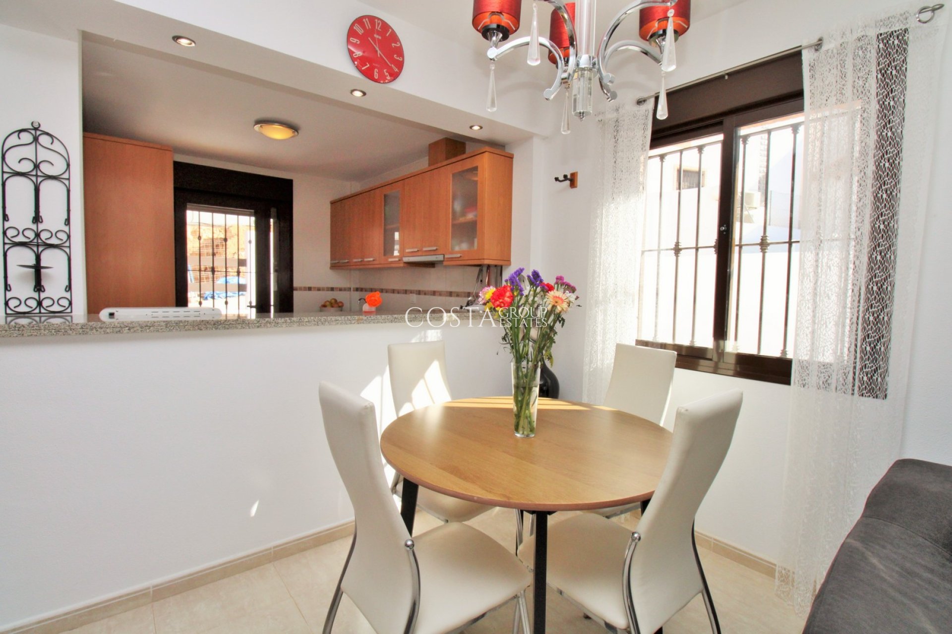 Herverkoop - Villa -
Villamartín - PAU 8