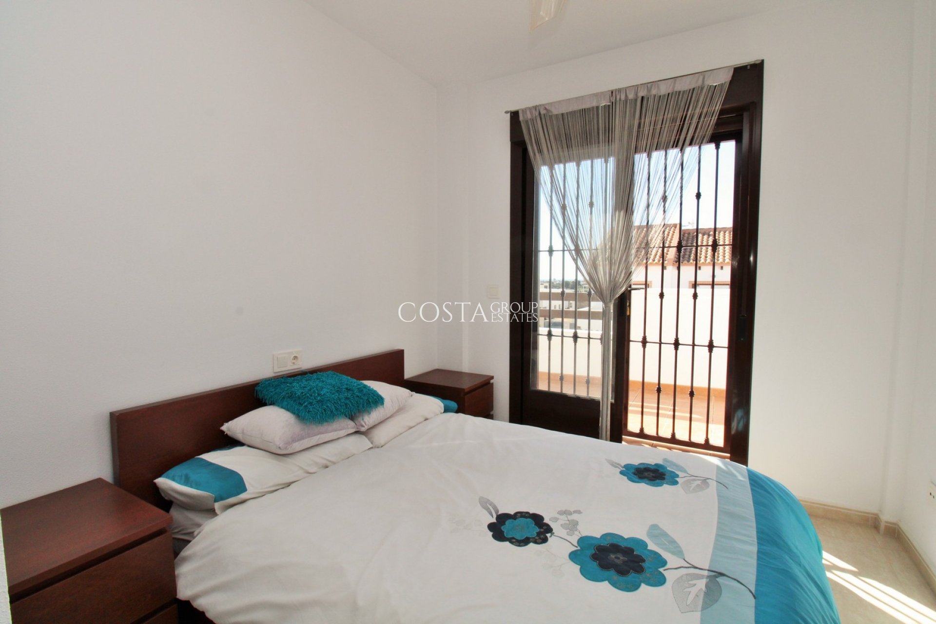 Herverkoop - Villa -
Villamartín - PAU 8