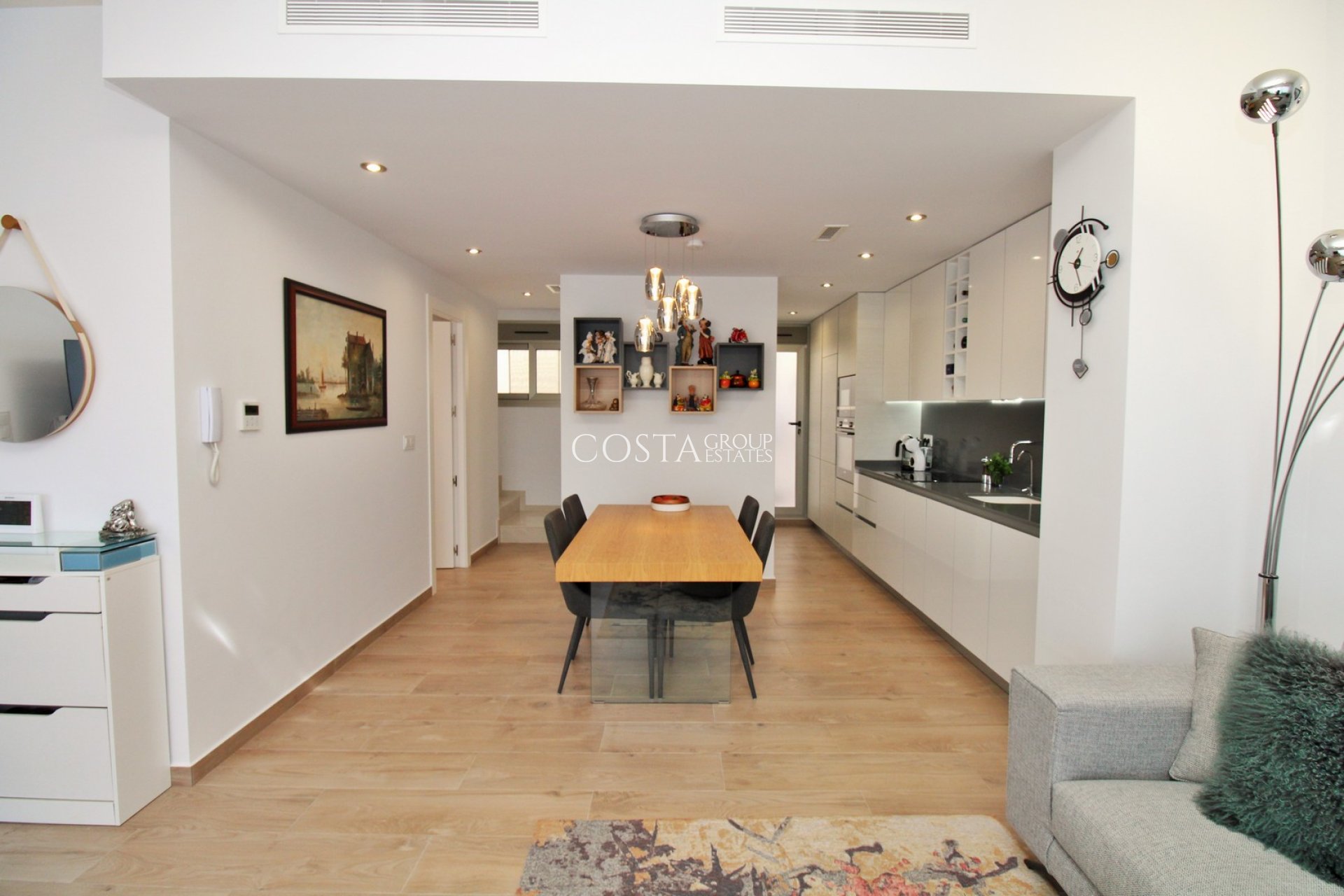 Herverkoop - Villa -
Villamartín