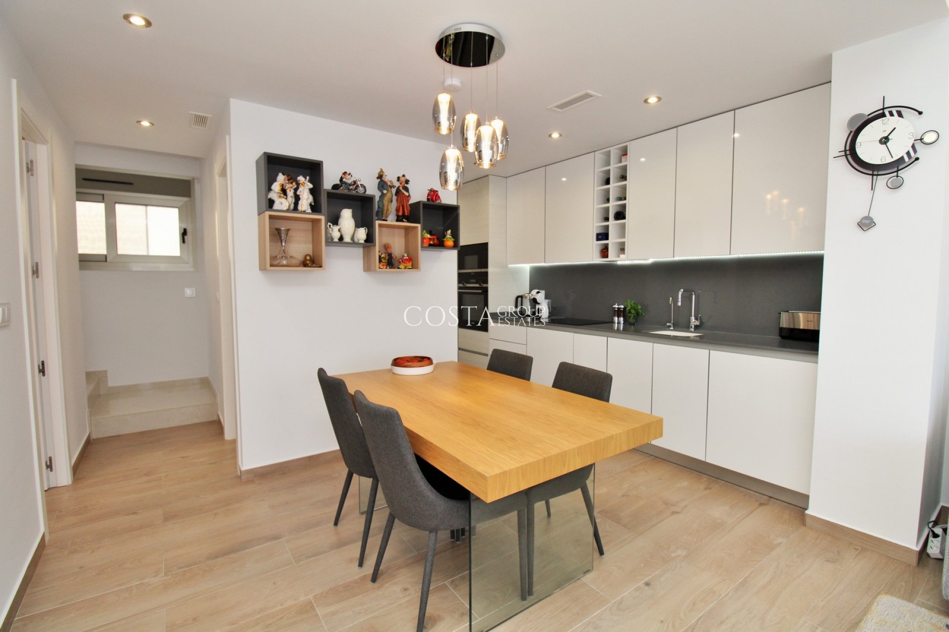 Herverkoop - Villa -
Villamartín