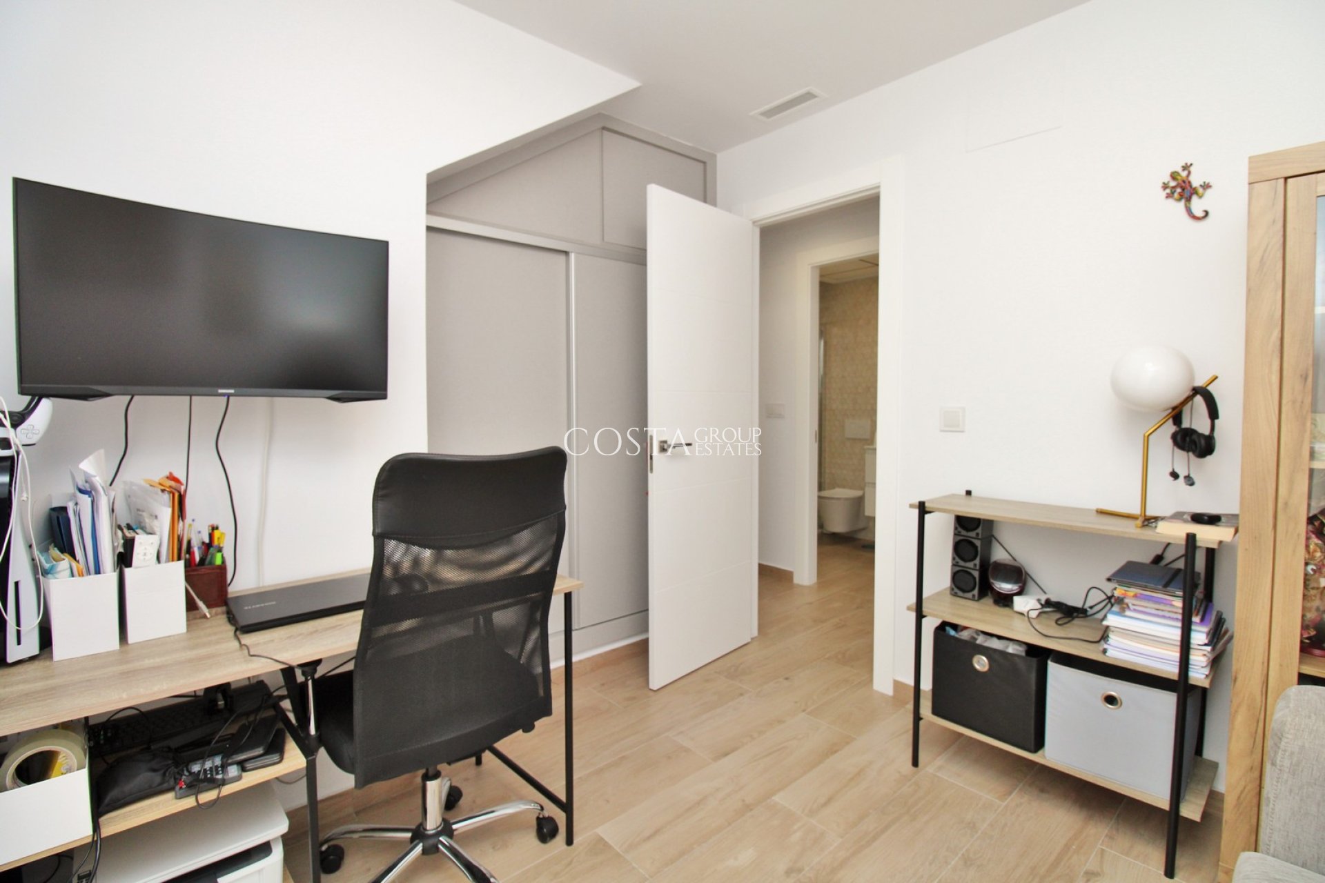 Herverkoop - Villa -
Villamartín