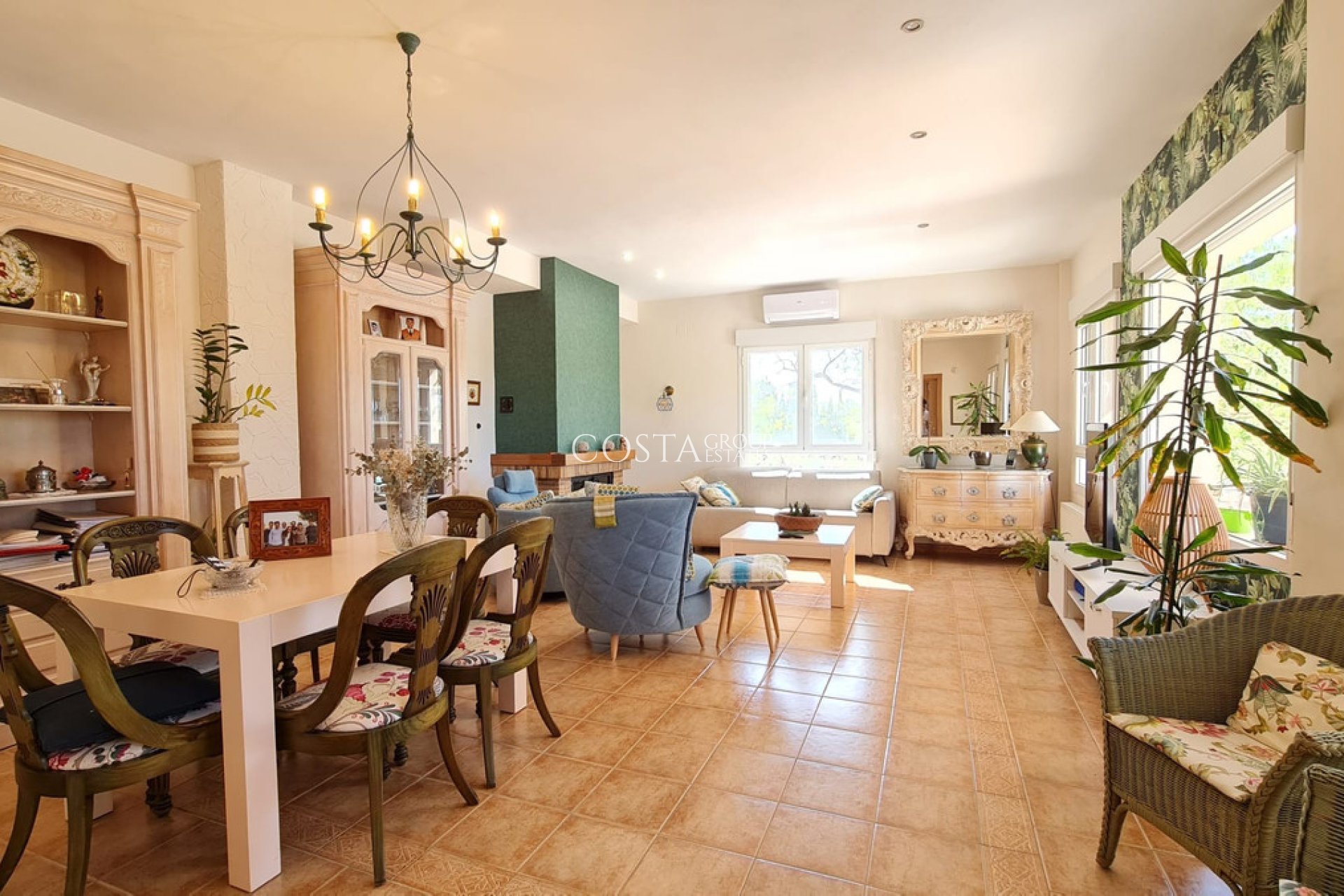 Herverkoop - Villa -
Yecla - Yecla Centro