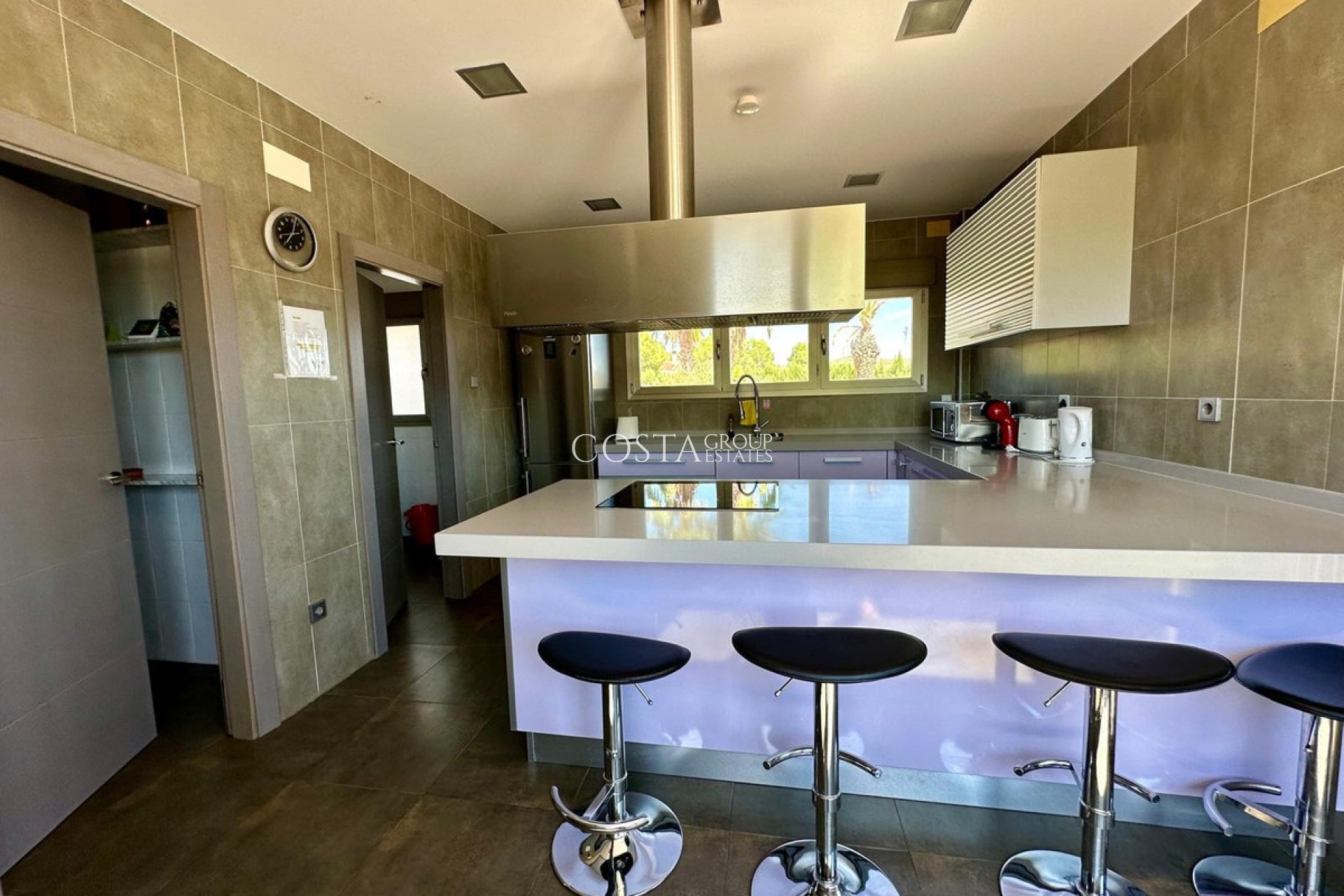 Herverkoop - Villa -
Yecla - Yecla Centro