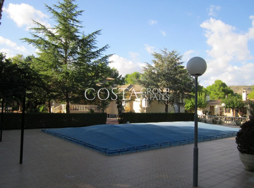 Herverkoop - Villa -
Yecla - Yecla Centro