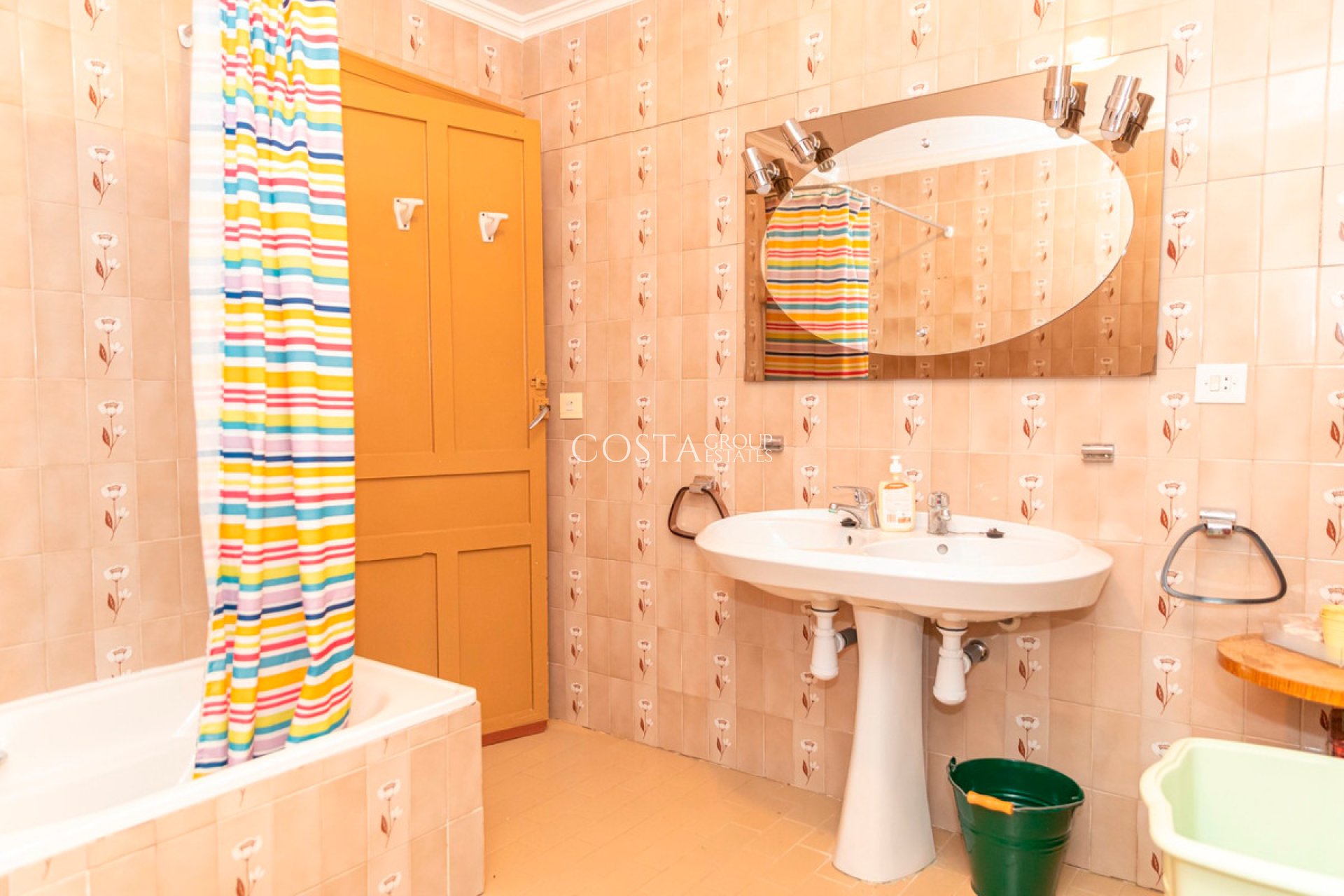 Herverkoop - Villa -
Yecla - Yecla Centro