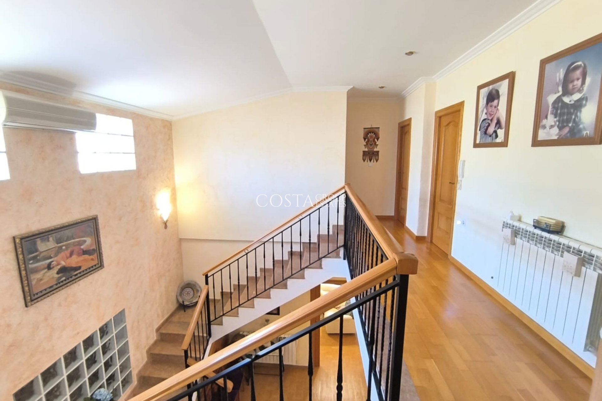 Herverkoop - Villa -
Yecla - Yecla Centro