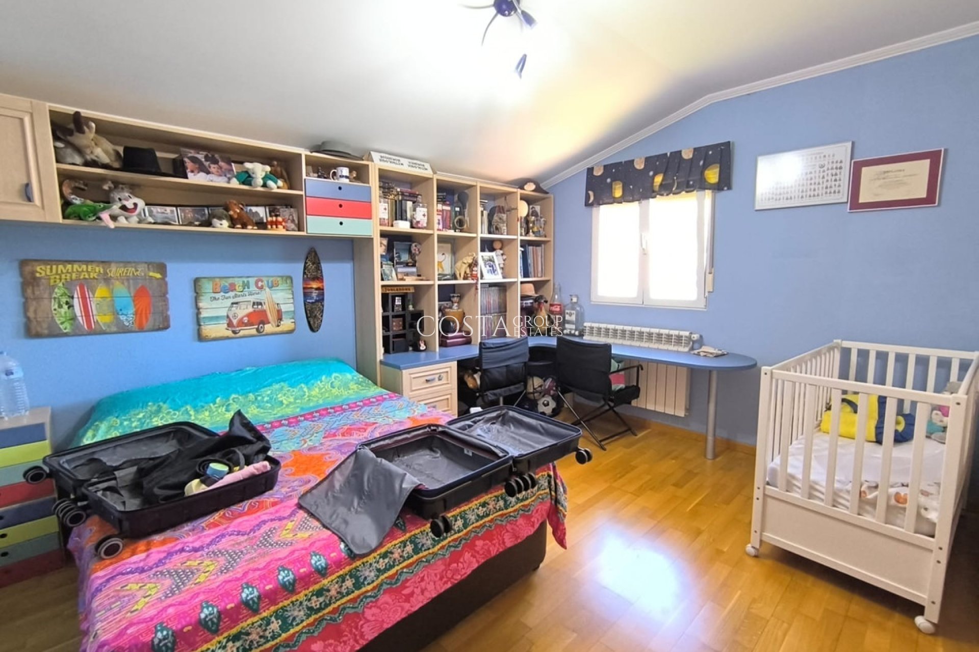 Herverkoop - Villa -
Yecla - Yecla Centro