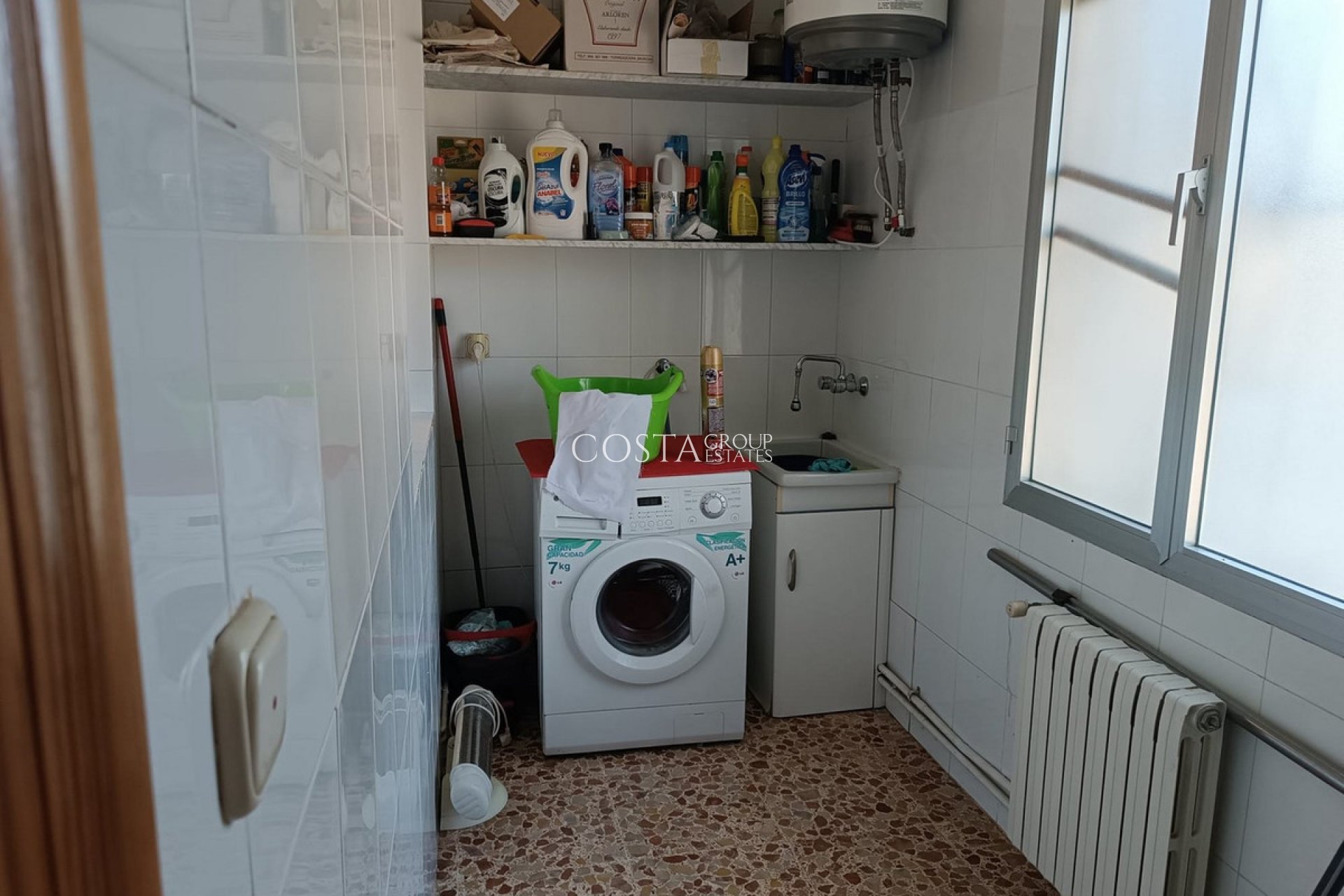 Herverkoop - Villa -
Yecla - Yecla Centro