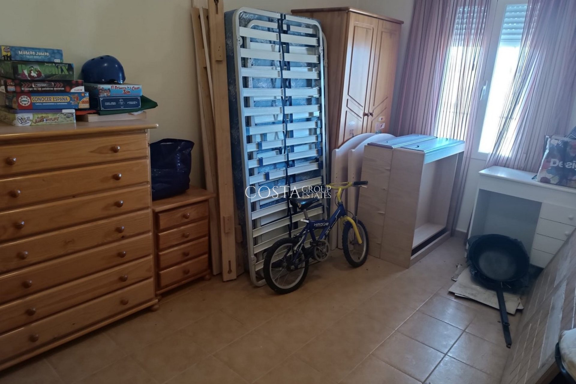 Herverkoop - Villa -
Yecla - Yecla Centro