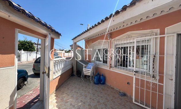 House - Wiederverkauf -
            Torrevieja - RO-40993