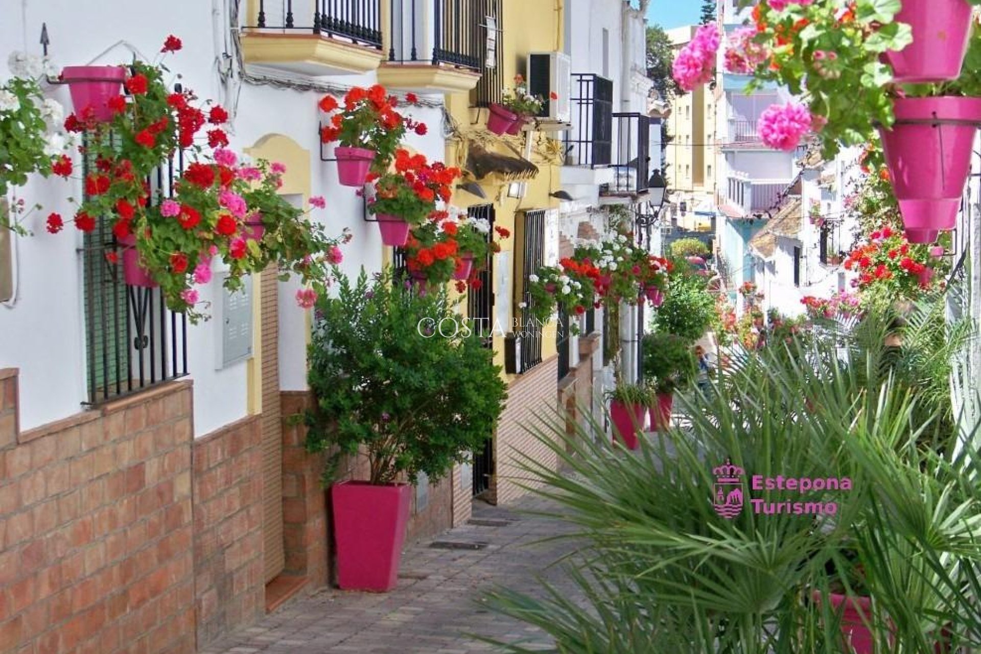 Neue Gebäude - Apartment -
Estepona - Parque El Calvario