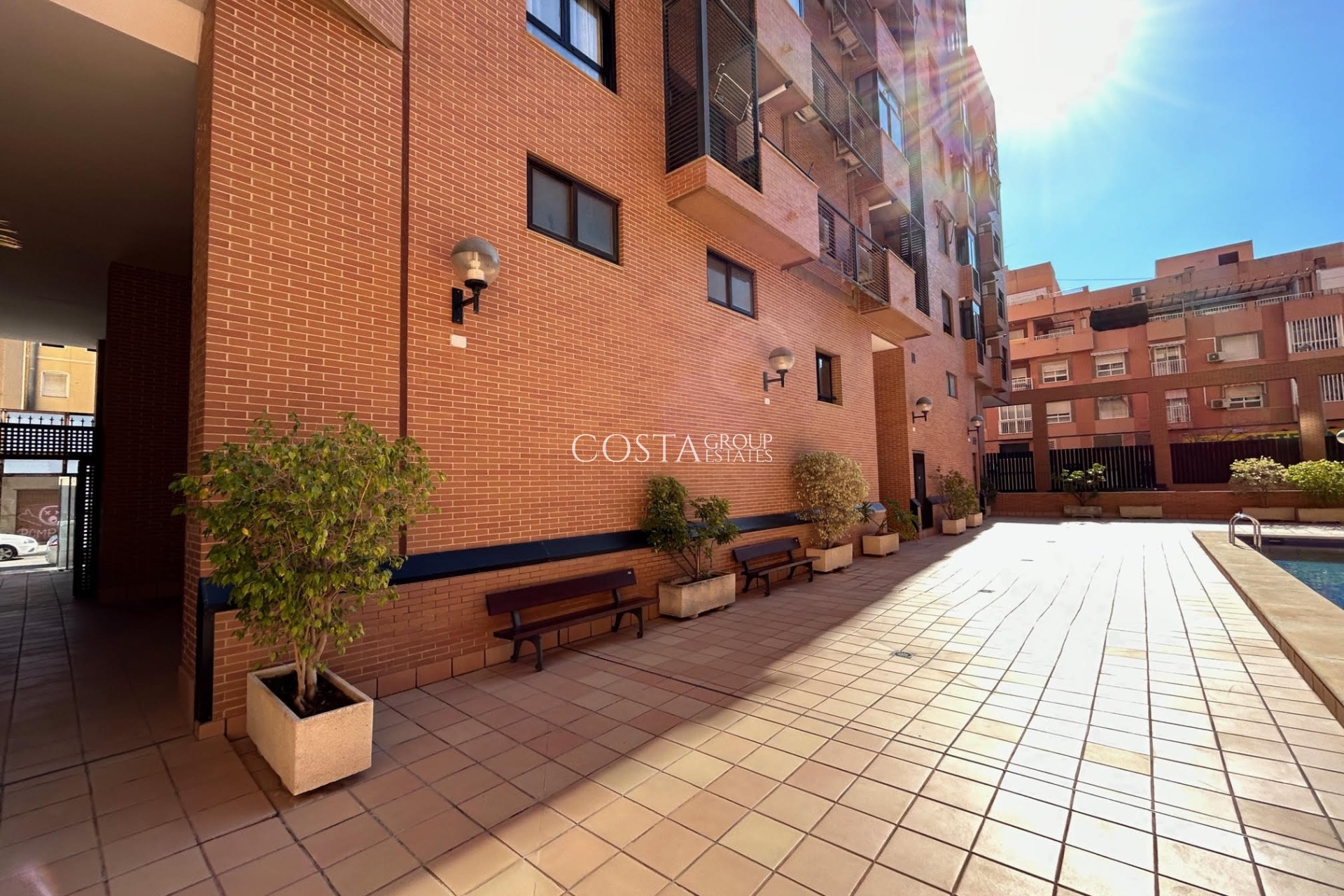 Neue Gebäude - Apartments -
Alicante (Alacant)