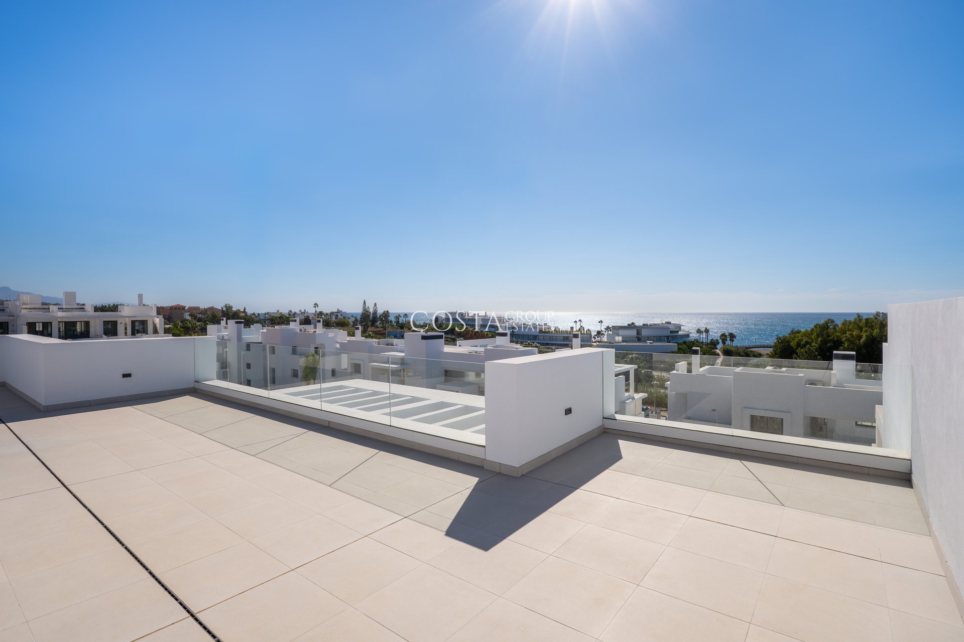 Neue Gebäude - Apartments -
Estepona