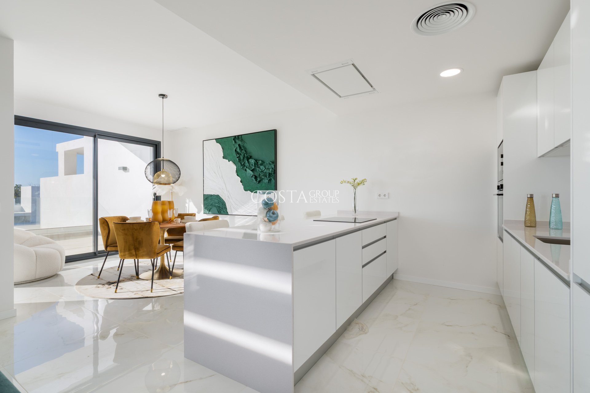 Neue Gebäude - Apartments -
Estepona