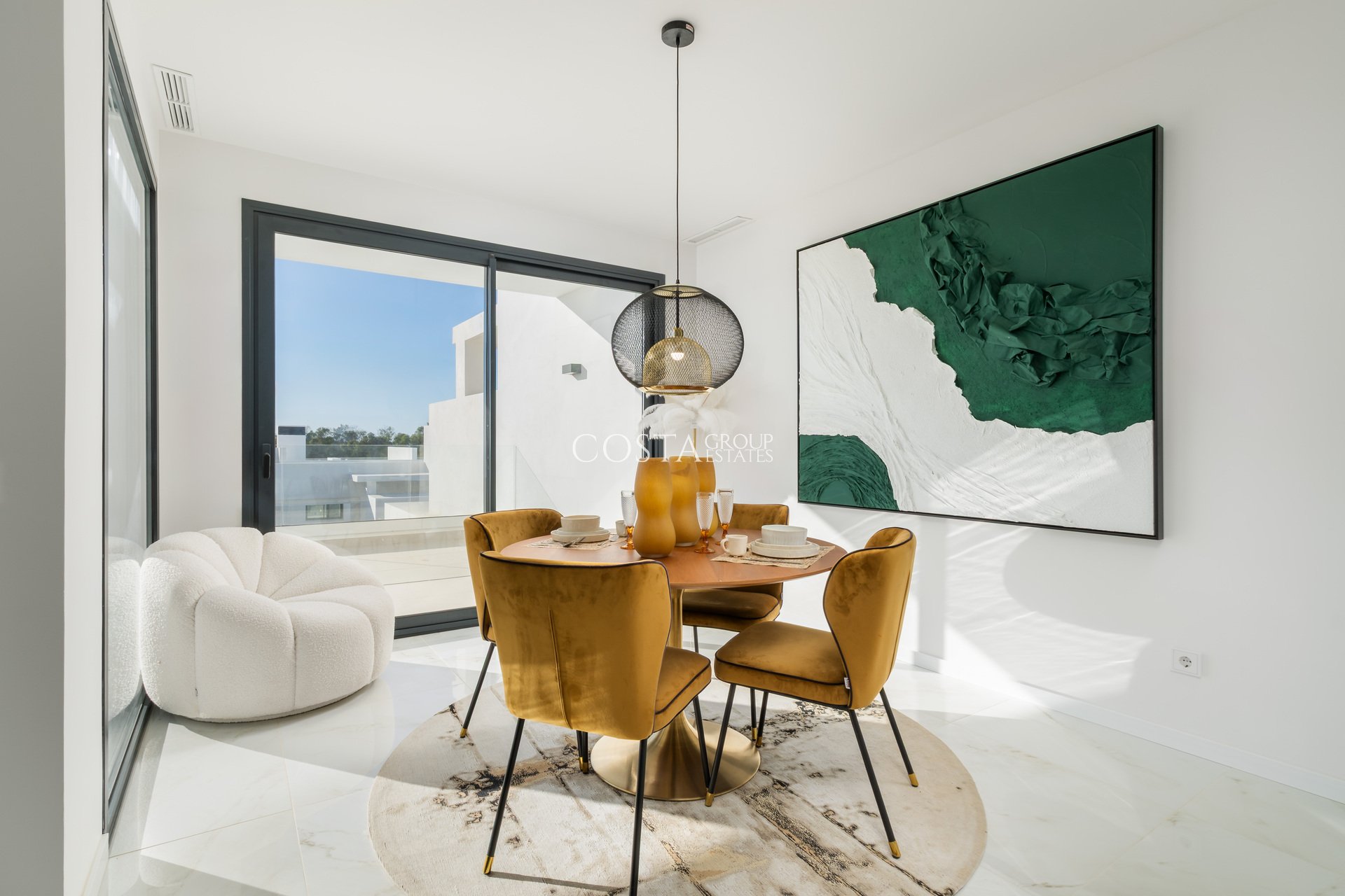 Neue Gebäude - Apartments -
Estepona