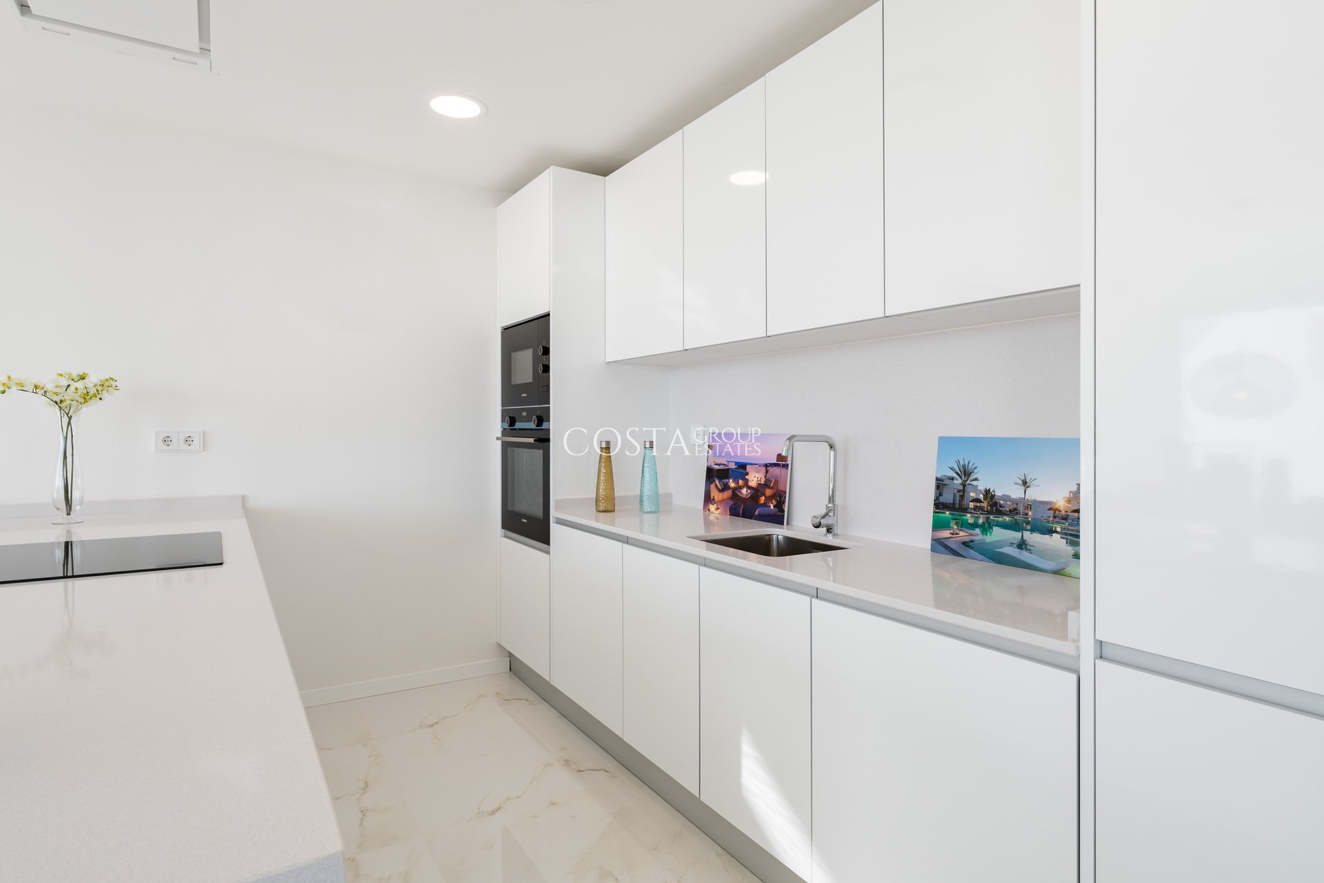 Neue Gebäude - Apartments -
Estepona