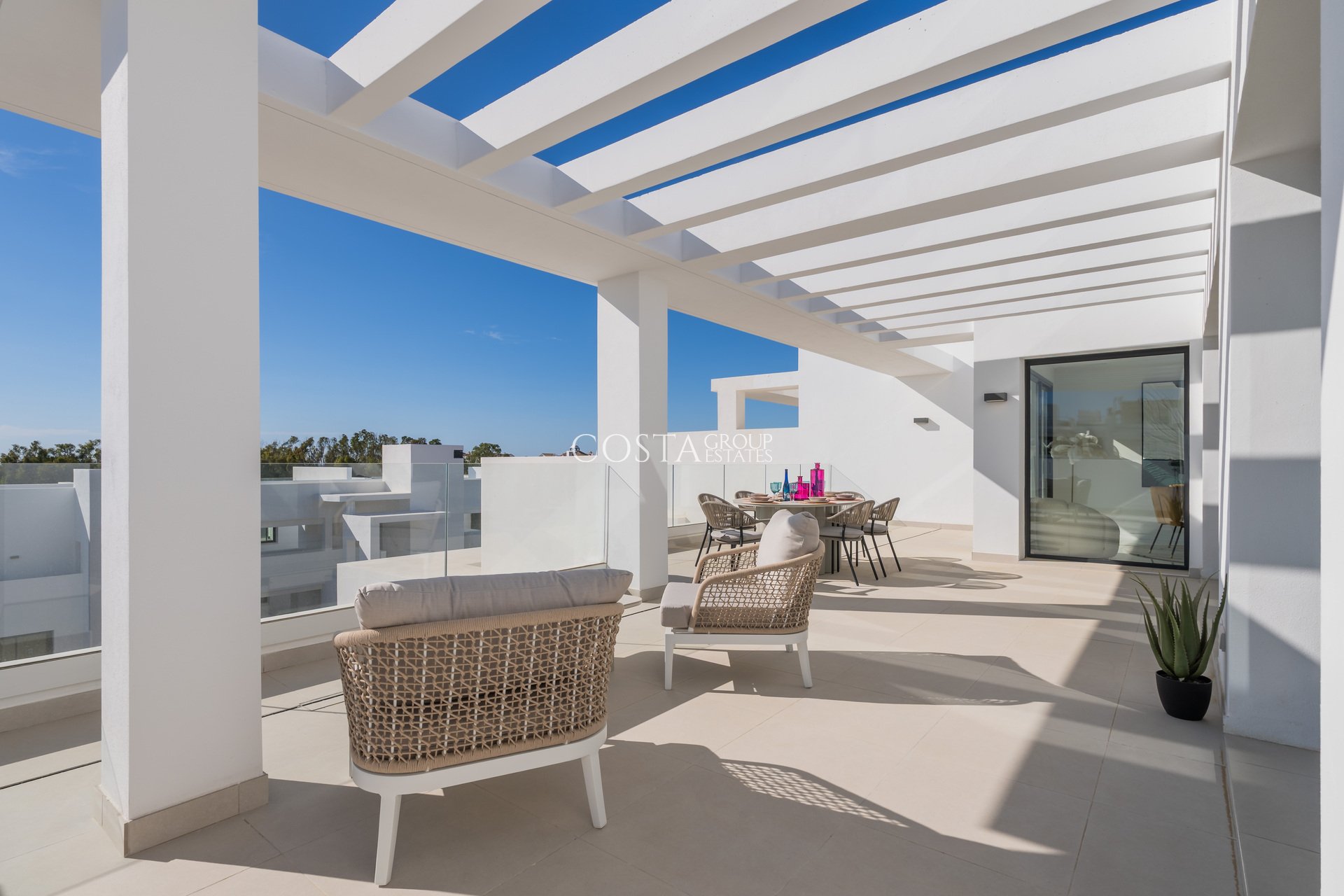 Neue Gebäude - Apartments -
Estepona