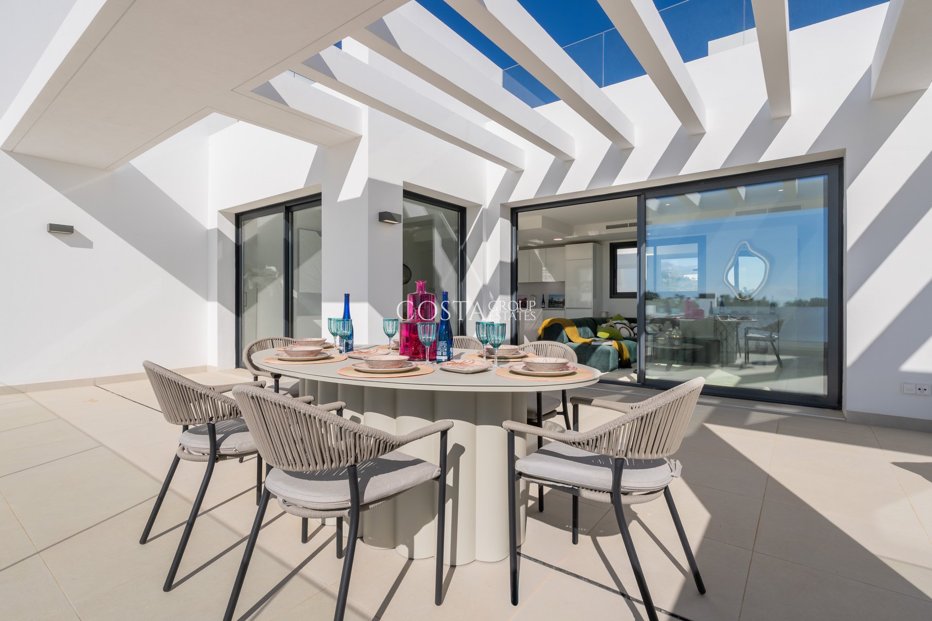 Neue Gebäude - Apartments -
Estepona