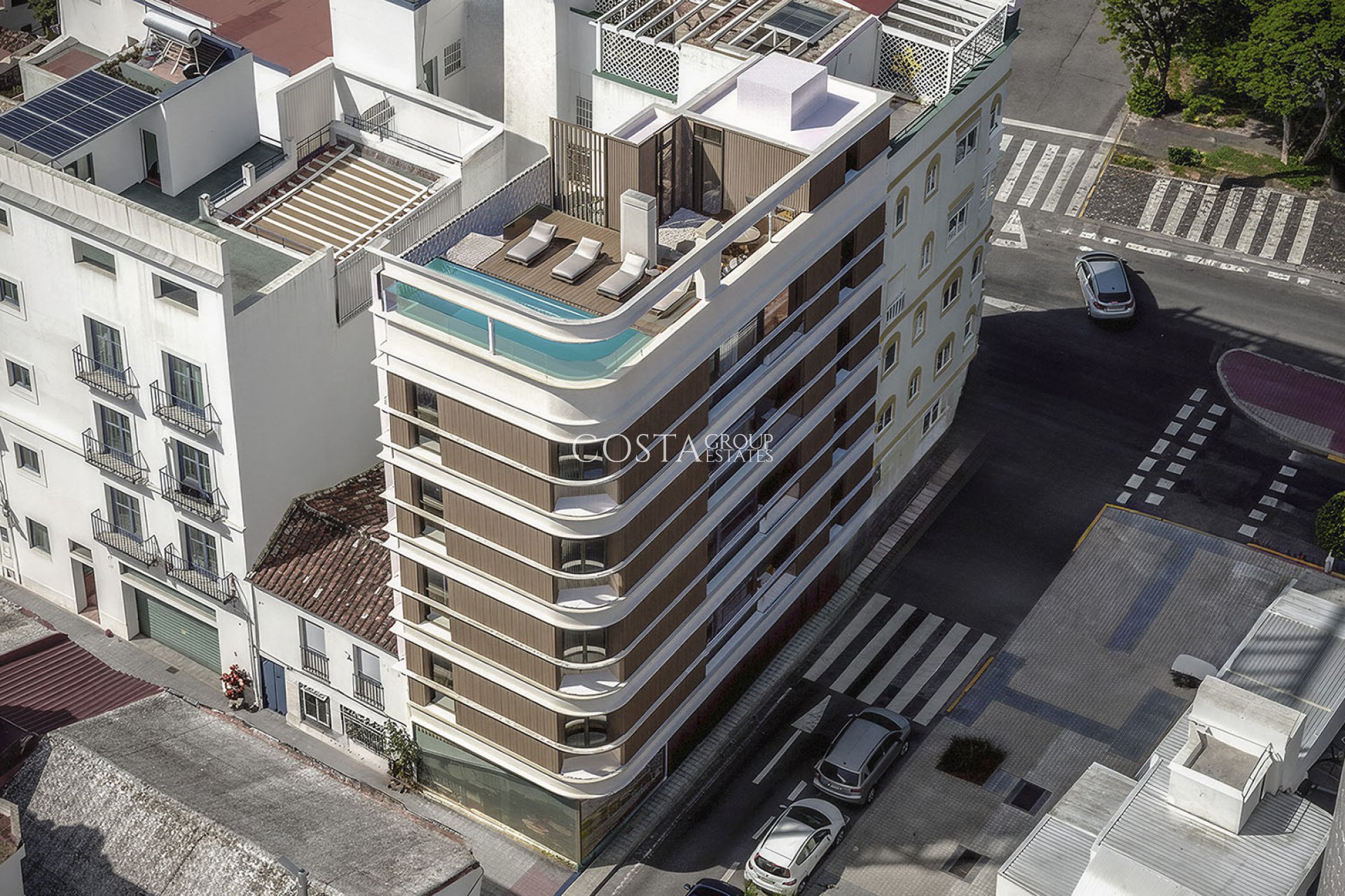 Neue Gebäude - Apartments -
Estepona
