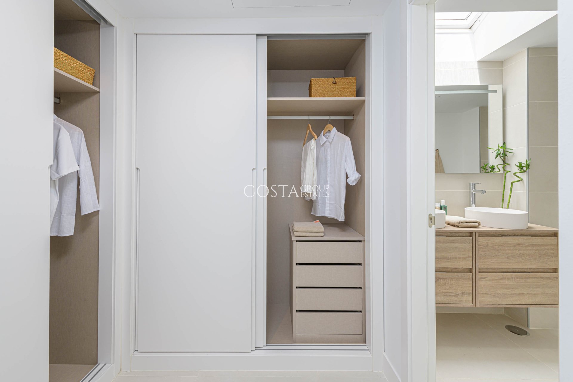 Neue Gebäude - Apartments -
Fuengirola