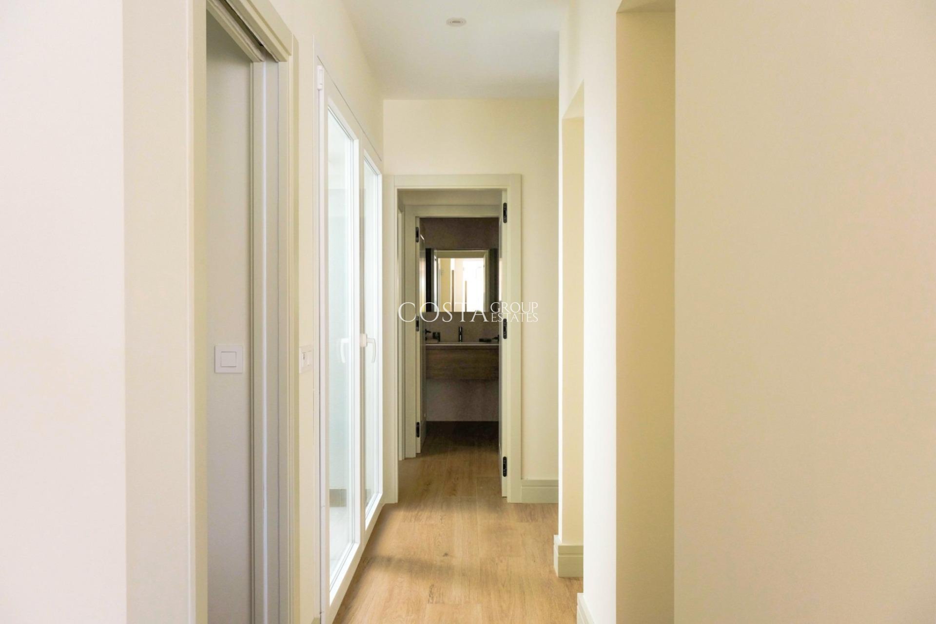 Neue Gebäude - Apartments -
Málaga - Playa de la Malagueta