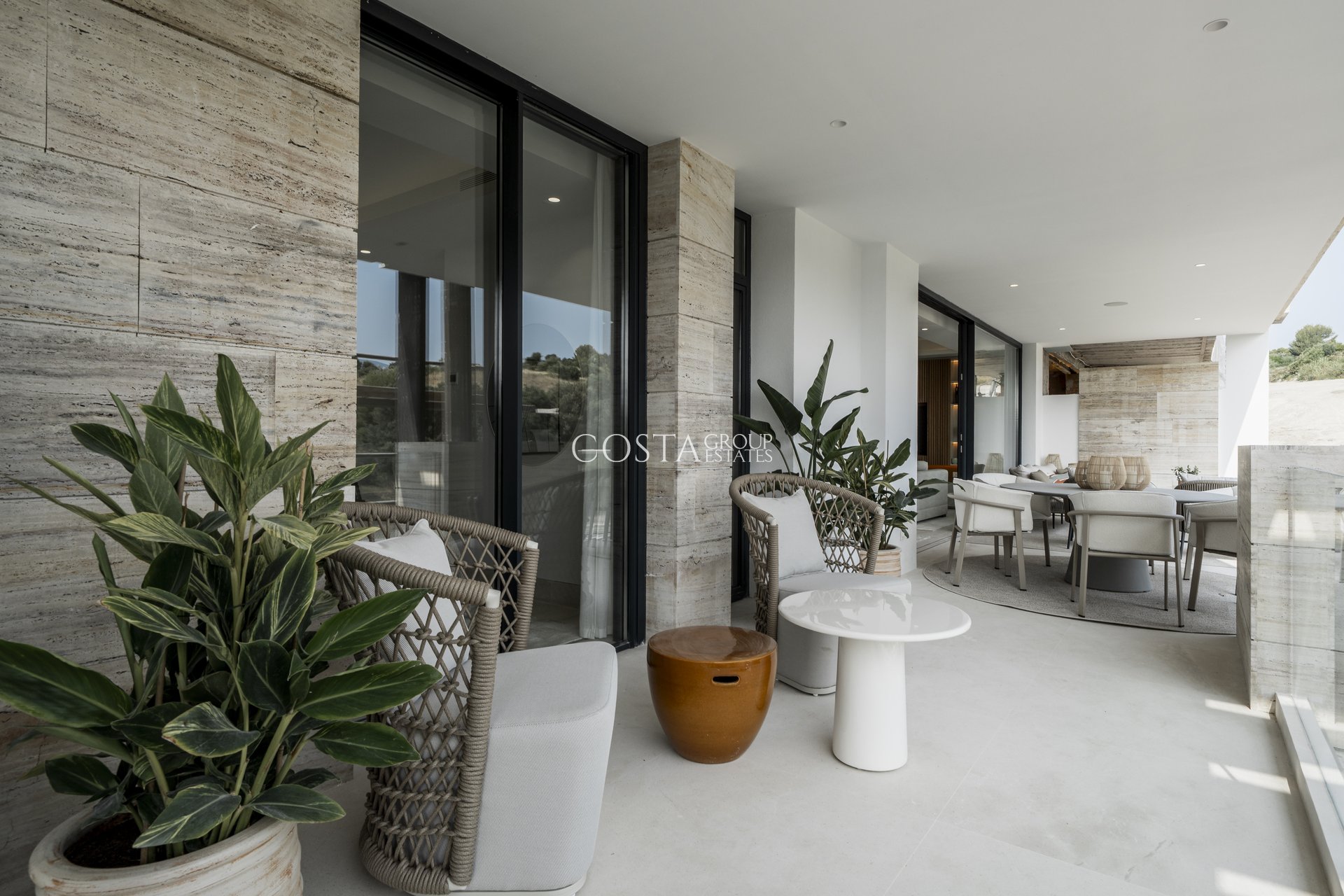 Neue Gebäude - Apartments -
Marbella