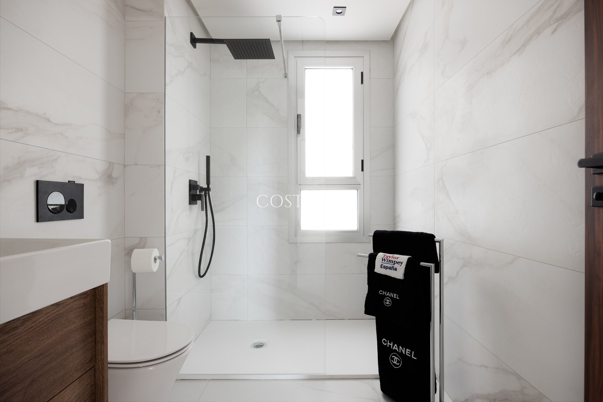 Neue Gebäude - Apartments -
Marbella