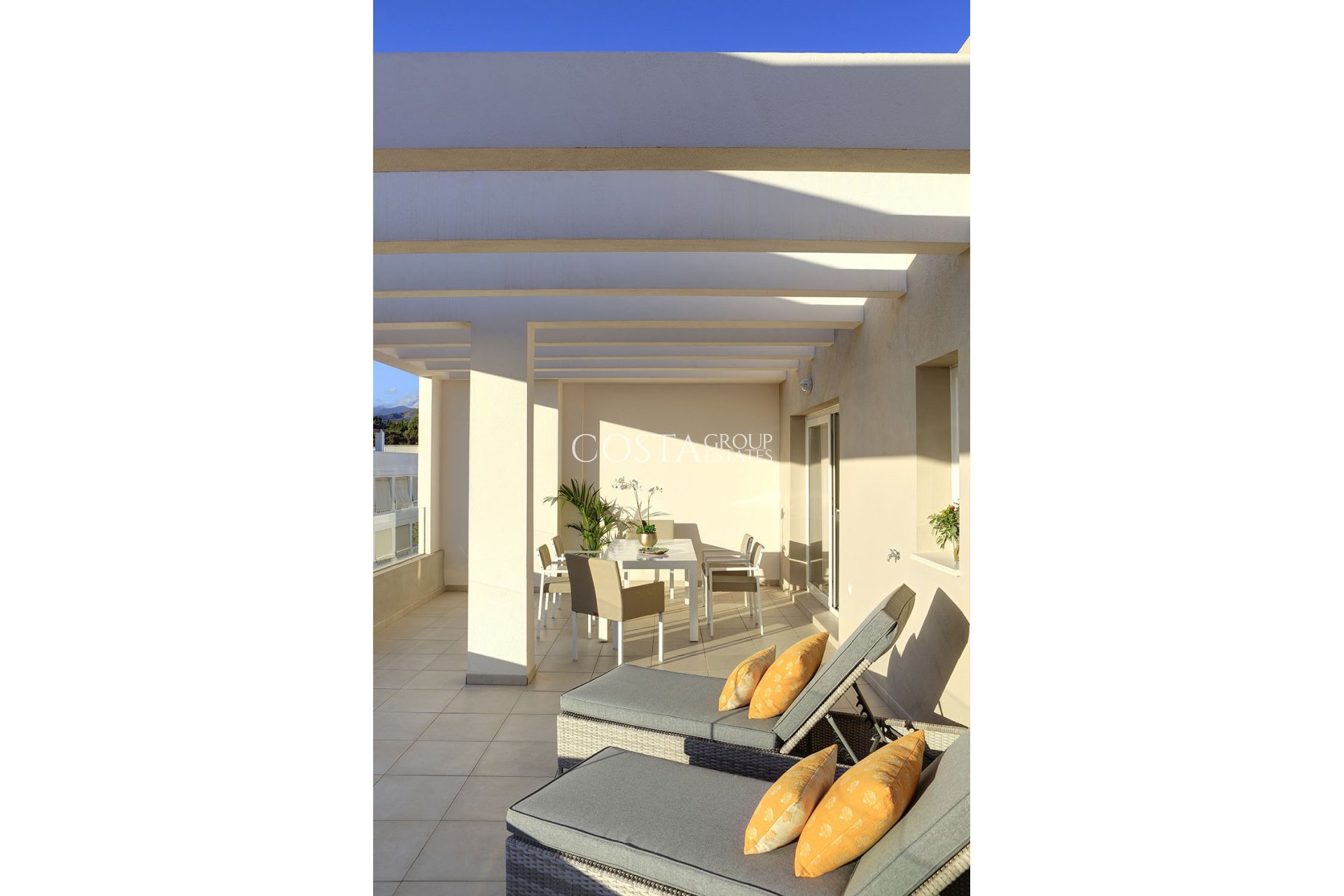 Neue Gebäude - Apartments -
Marbella