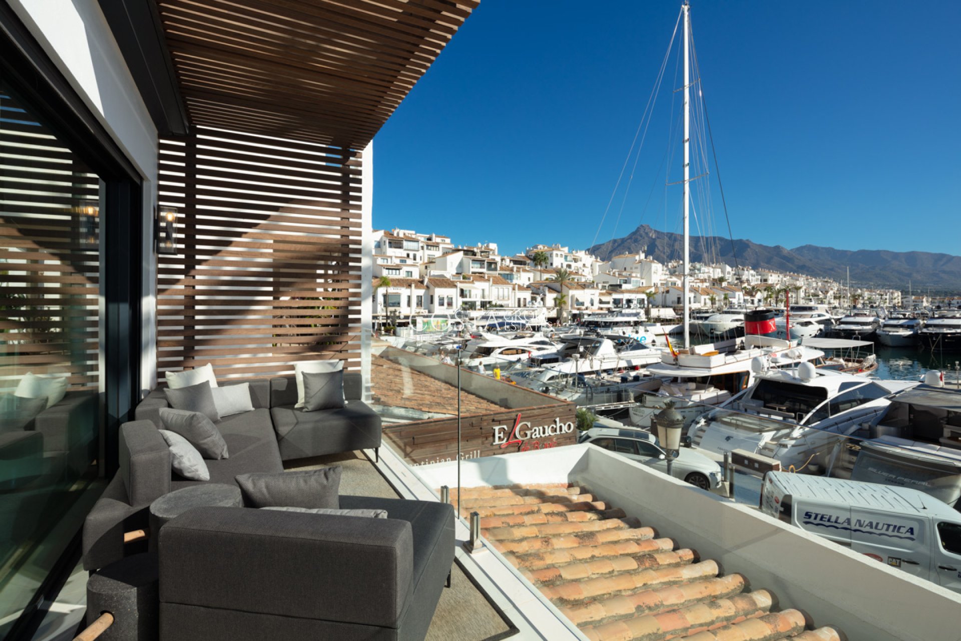 Neue Gebäude - Apartments -
Marbella
