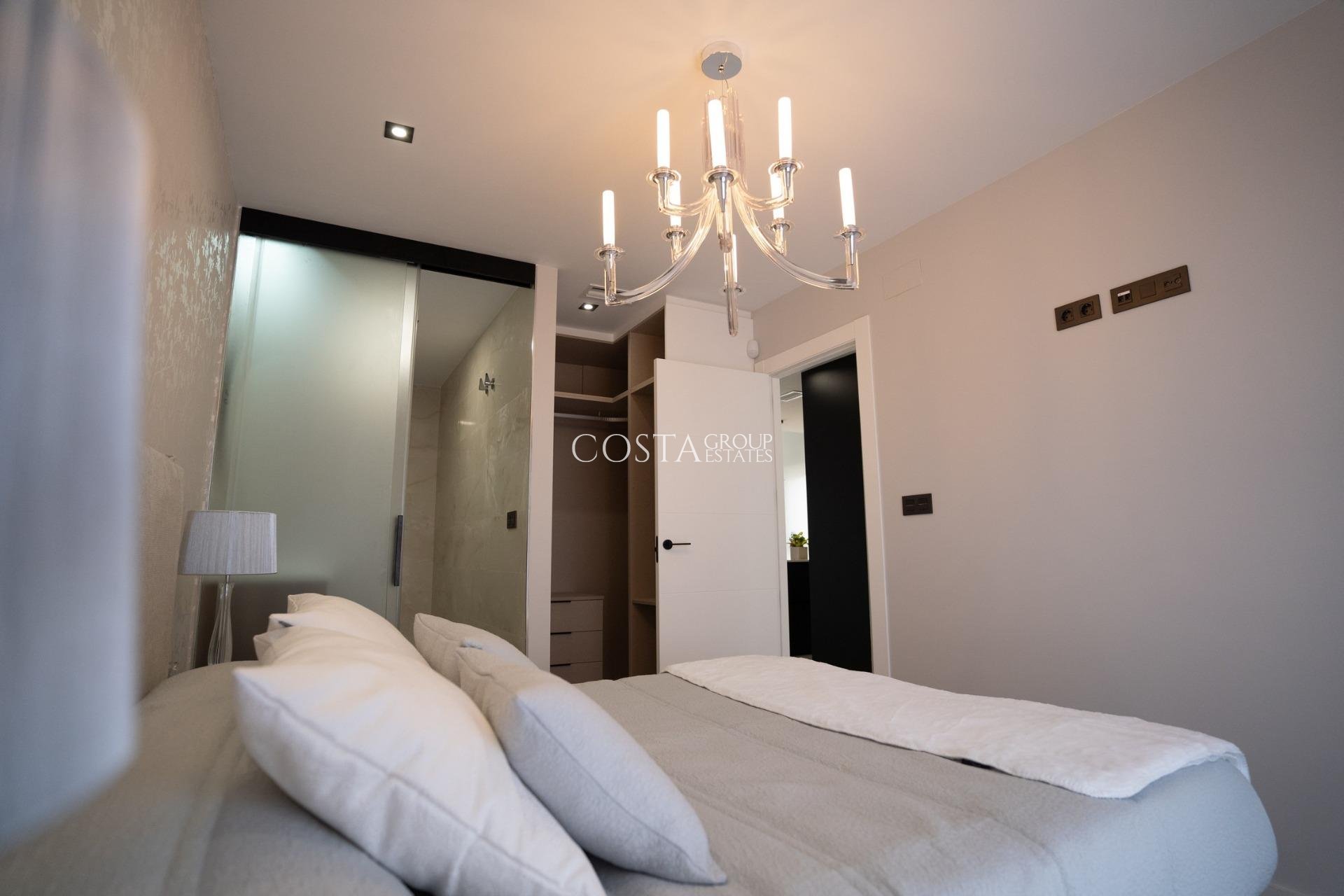 Neue Gebäude - Apartments -
Pilar de la Horadada - pueblo