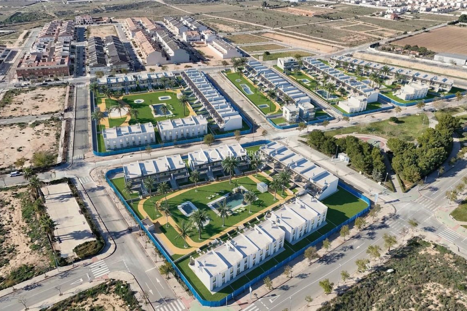 Neue Gebäude - Apartments -
Pilar de la Horadada - pueblo