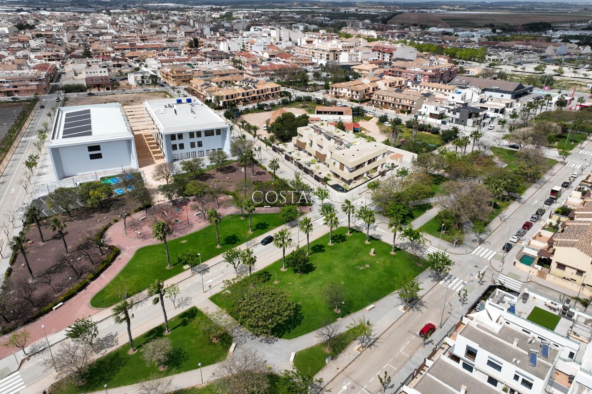 Neue Gebäude - Apartments -
Pilar de la Horadada - pueblo