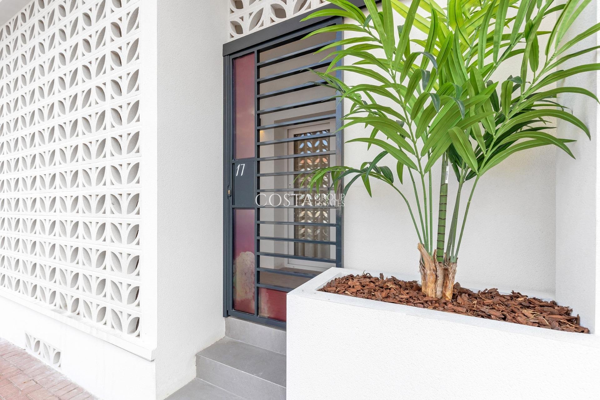 Neue Gebäude - Apartments -
Torrevieja - Playa Los Naufragos