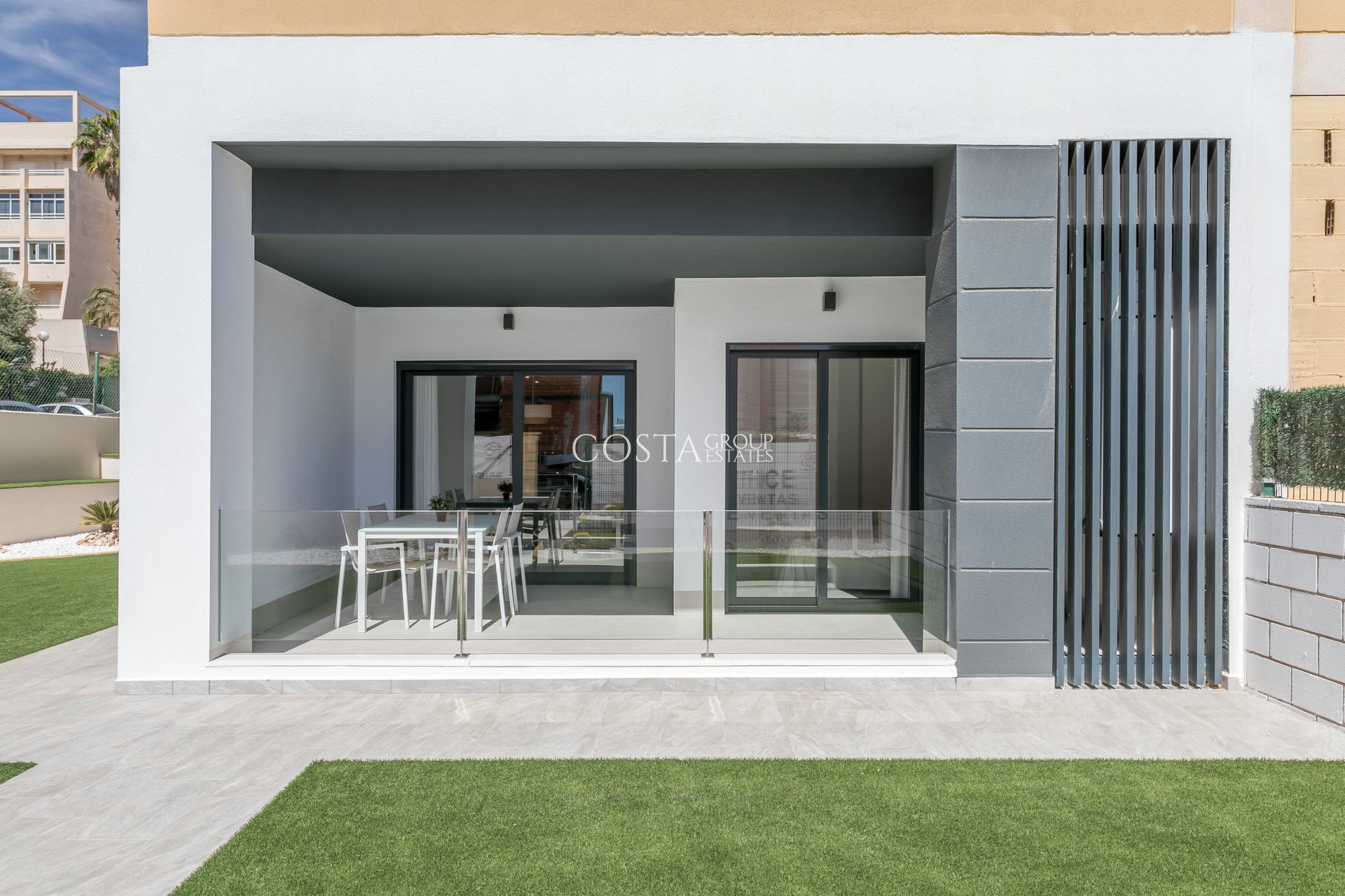 Neue Gebäude - Apartments -
Torrevieja