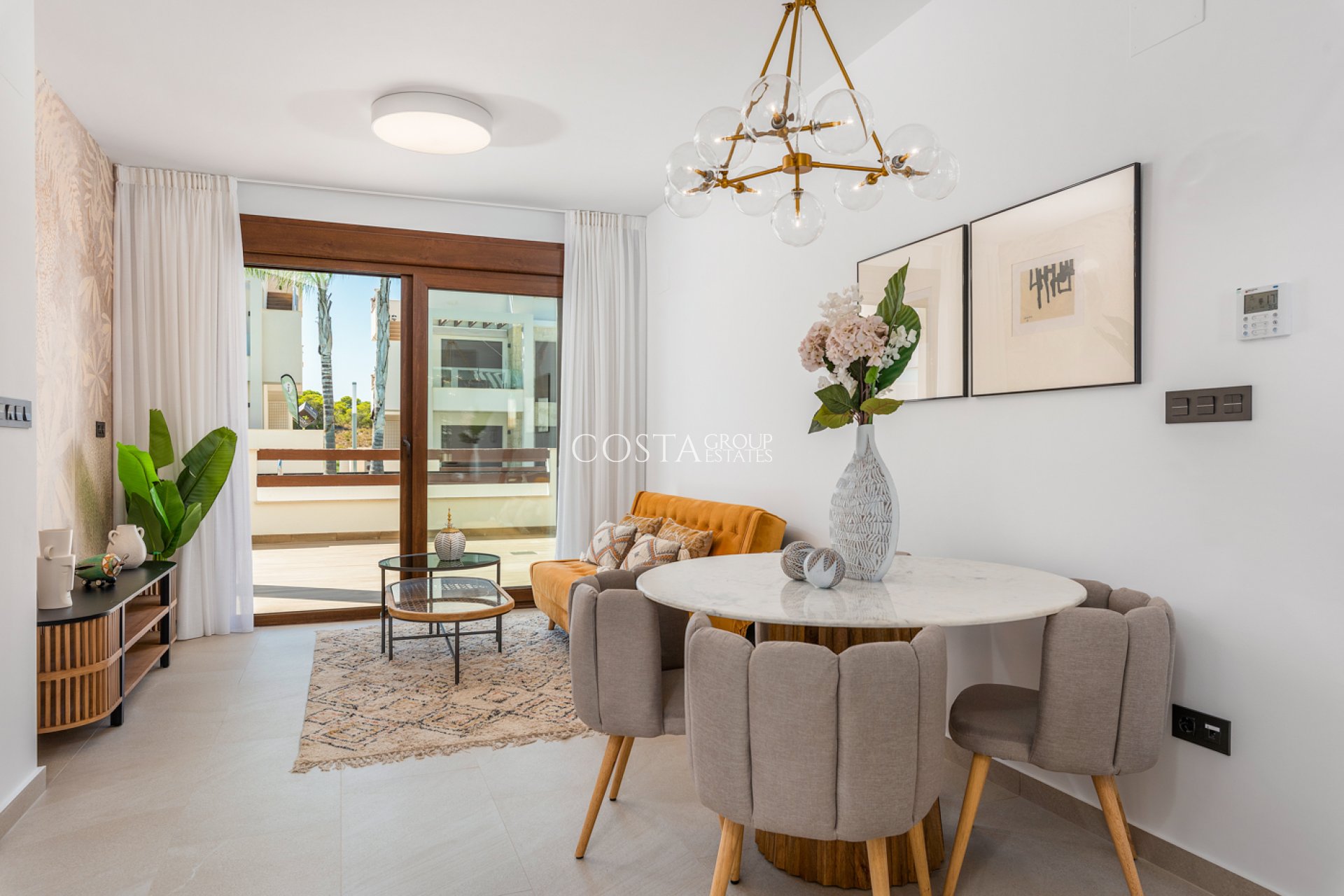 Neue Gebäude - Apartments -
Torrevieja