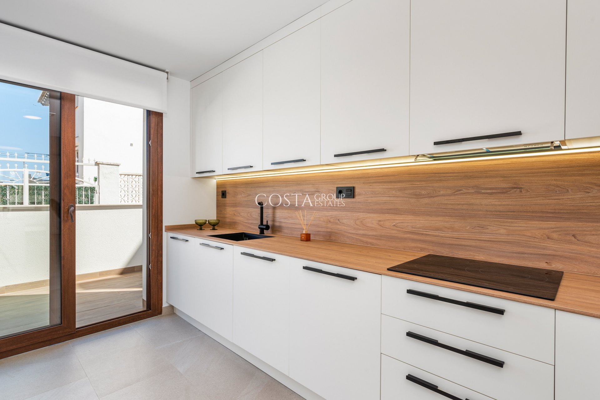 Neue Gebäude - Apartments -
Torrevieja