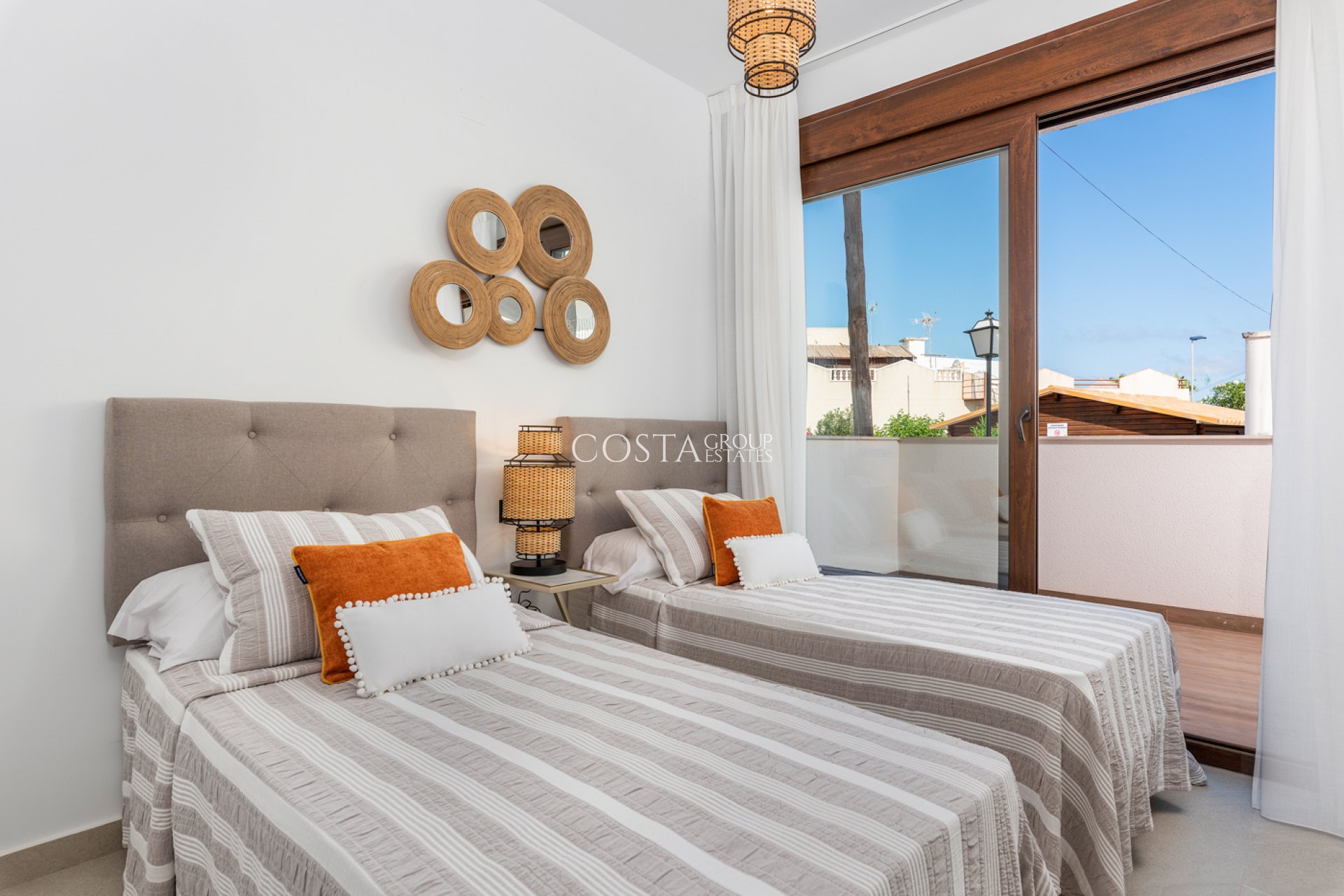 Neue Gebäude - Apartments -
Torrevieja