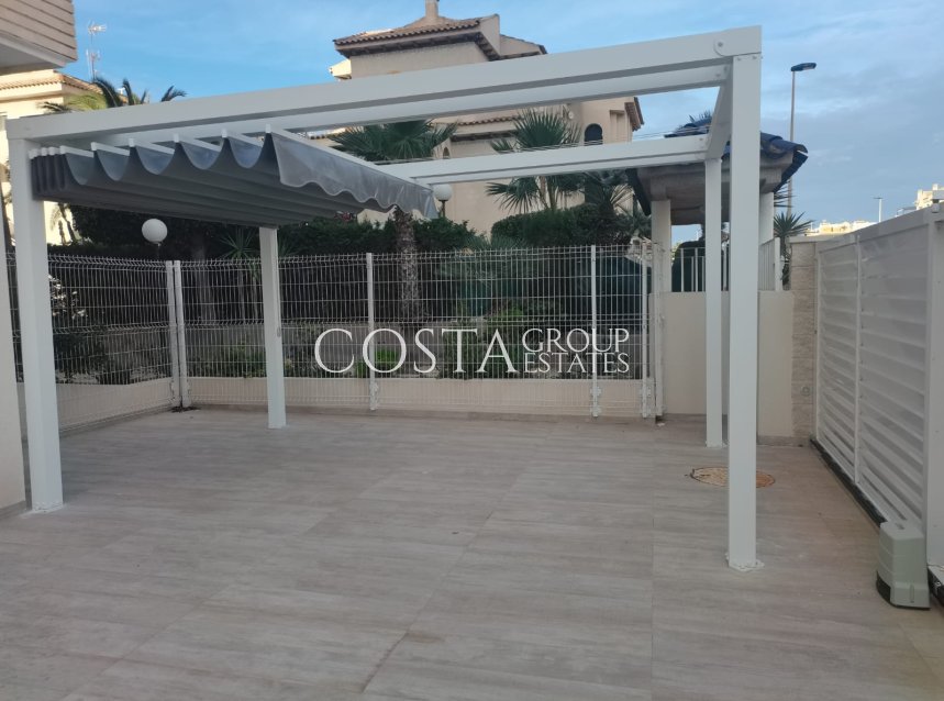 Neue Gebäude - Apartments -
Torrevieja