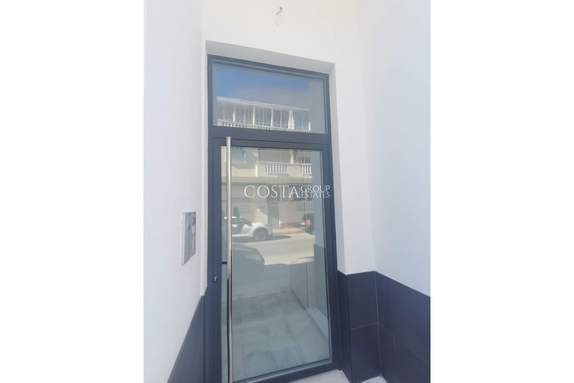 Neue Gebäude - Apartments -
Torrevieja