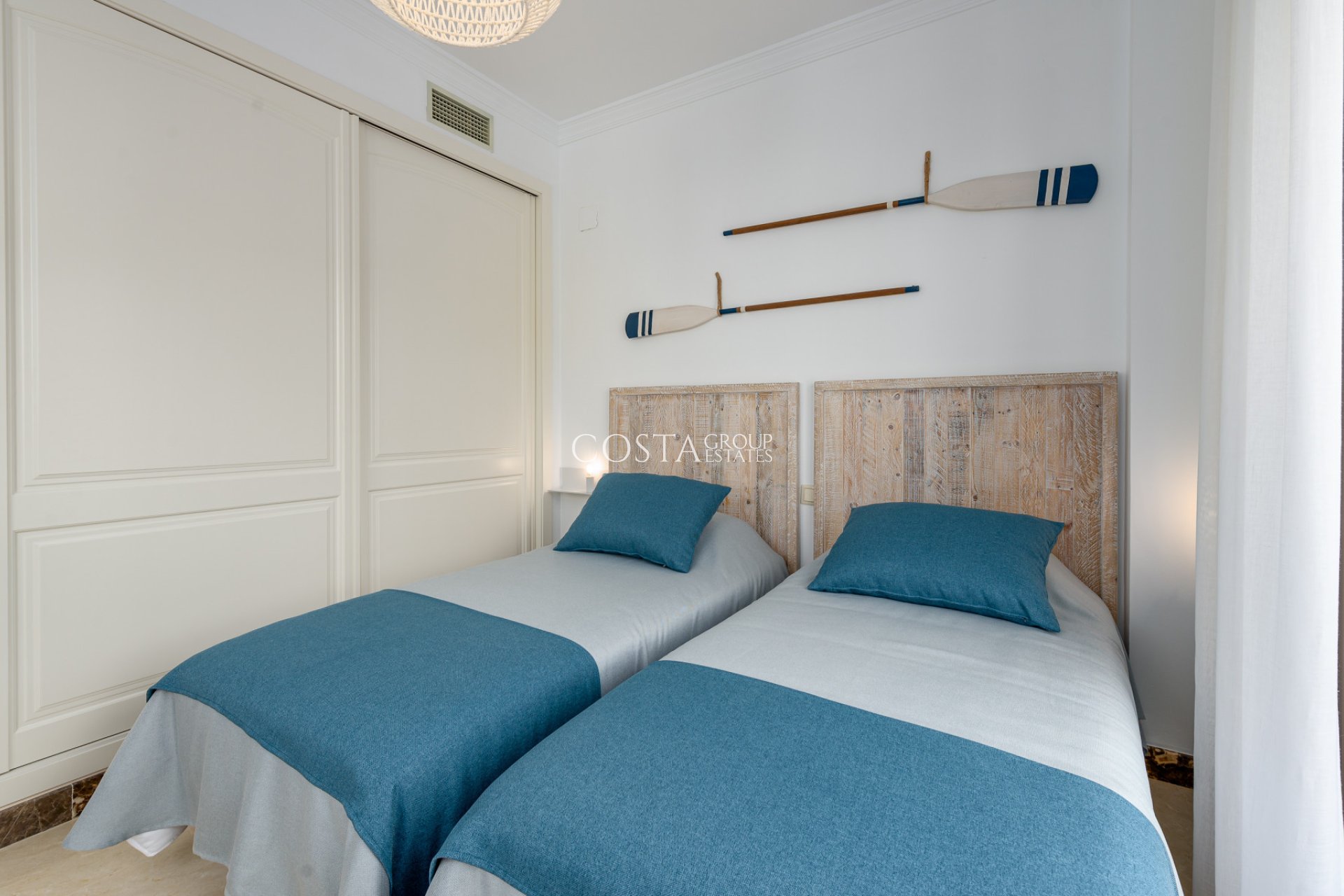 Neue Gebäude - detached -
La Gaspara