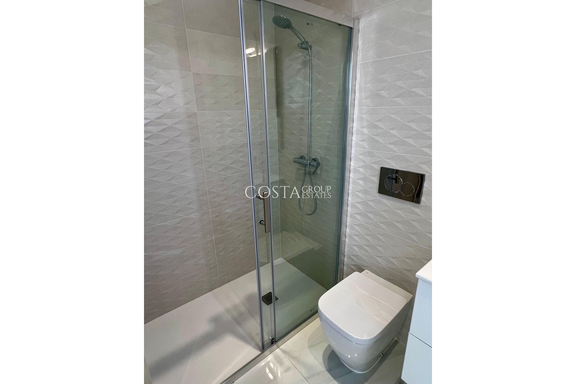 Neue Gebäude - detached -
Polop