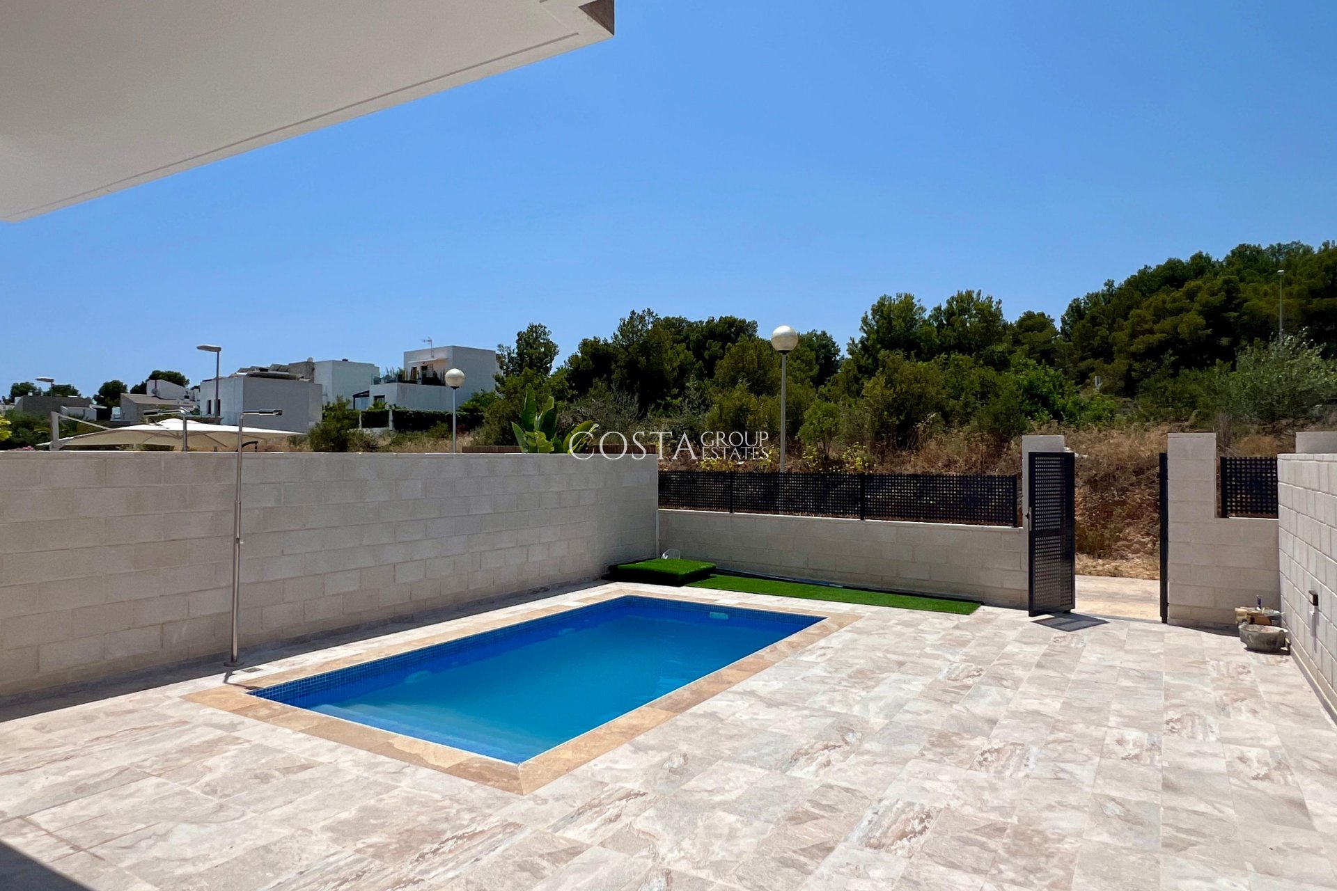 Neue Gebäude - detached -
Polop