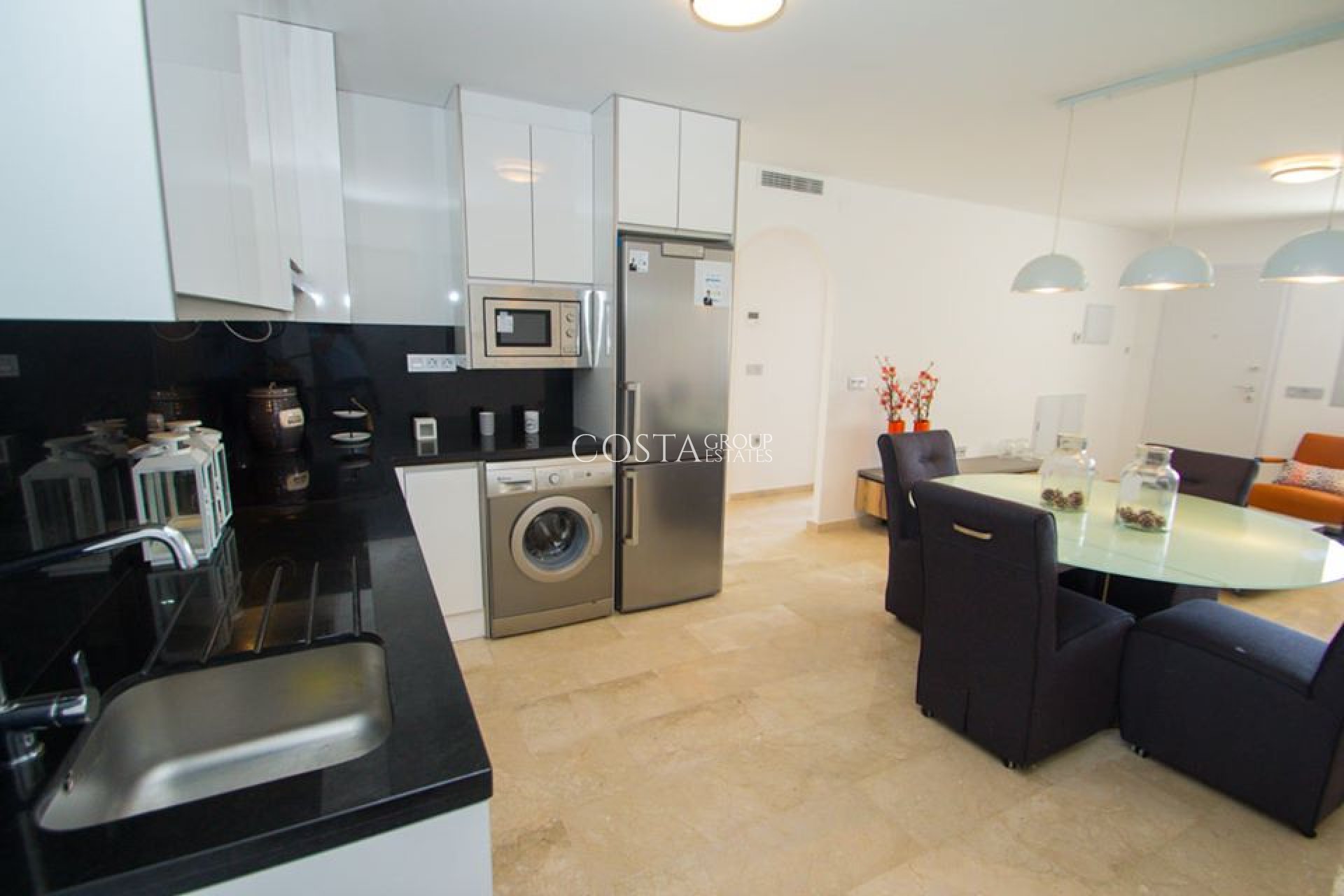 Neue Gebäude - ground-floor -
Res. Las Filipinas