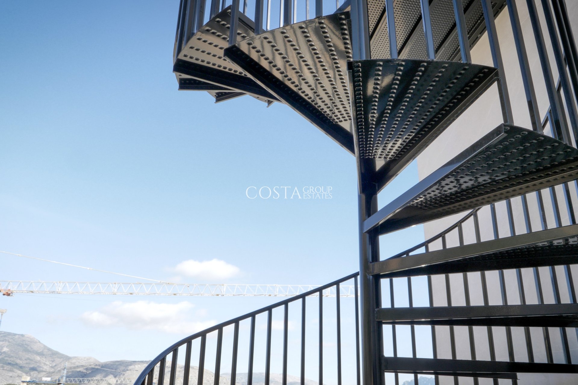 Neue Gebäude - semi-detached -
Polop