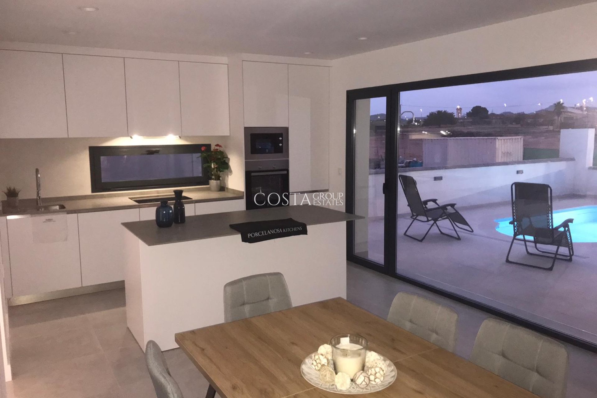 Neue Gebäude - terraced -
Fuente Álamo - Fuente Alamo