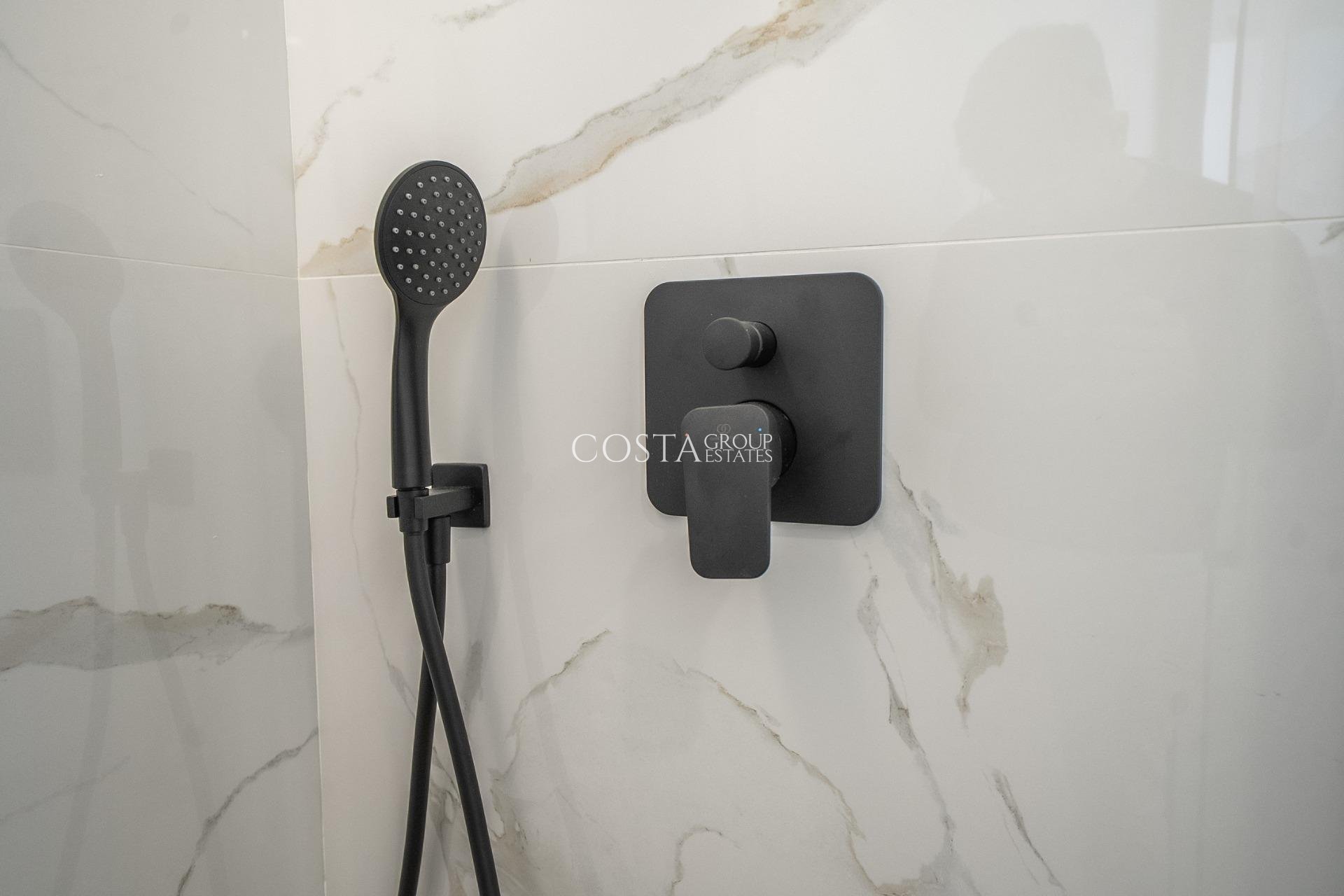 Neue Gebäude - Villa -
Algorfa - La Finca Golf