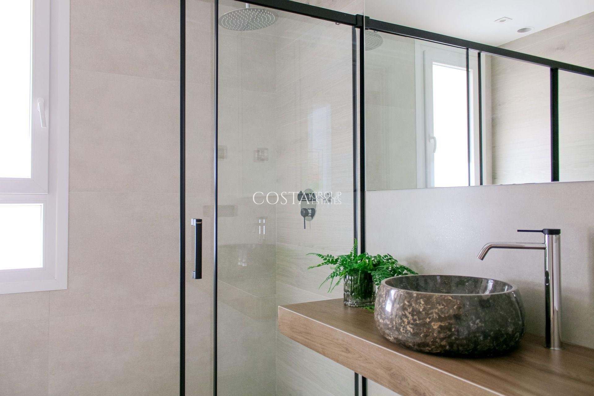 Neue Gebäude - Villa -
Algorfa - La Finca Golf