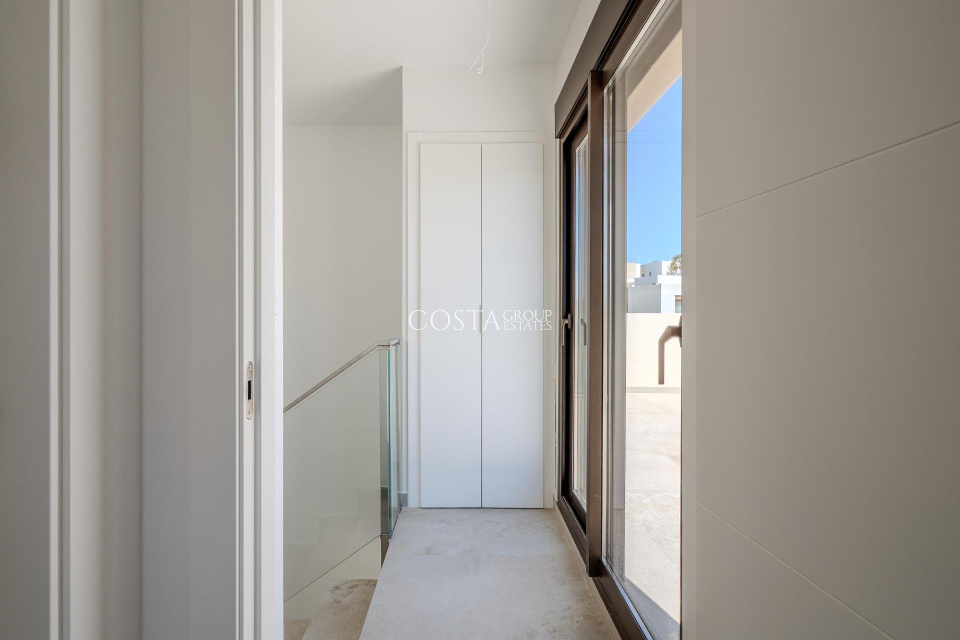 Neue Gebäude - Villa -
Algorfa - La Finca Golf