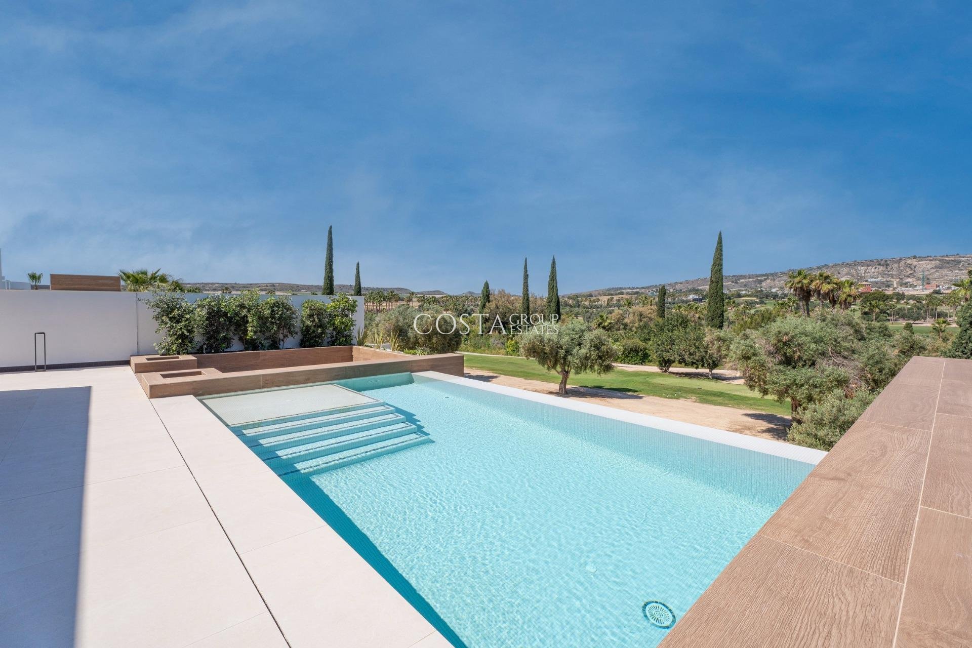 Neue Gebäude - Villa -
Algorfa - La Finca Golf