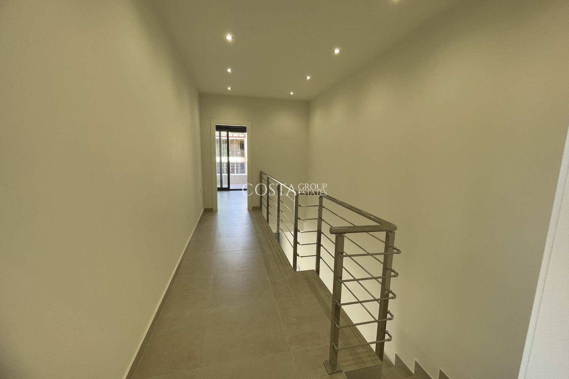 Neue Gebäude - Villa -
Almoradí - Heredades